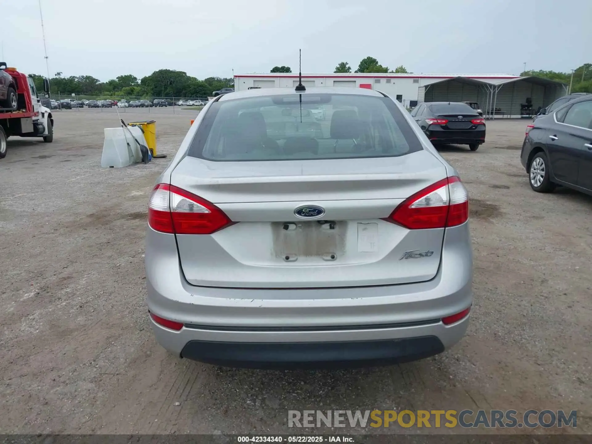 16 fotografías del automóvil dañado 3FADP4AJ0KM154371 FORD FIESTA 2019