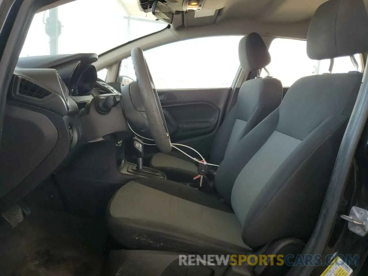 7 fotografías del automóvil dañado 3FADP4AJ3KM154963 FORD FIESTA 2019