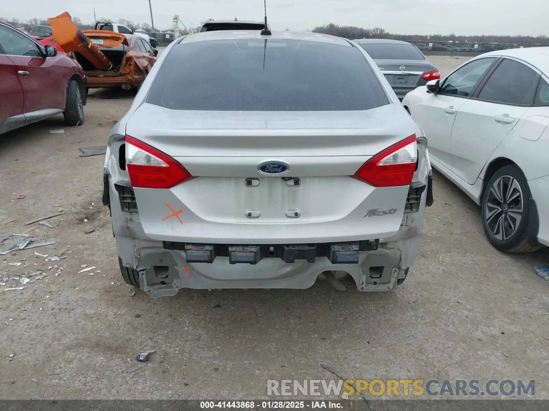 16 fotografías del automóvil dañado 3FADP4AJ4KM116805 FORD FIESTA 2019