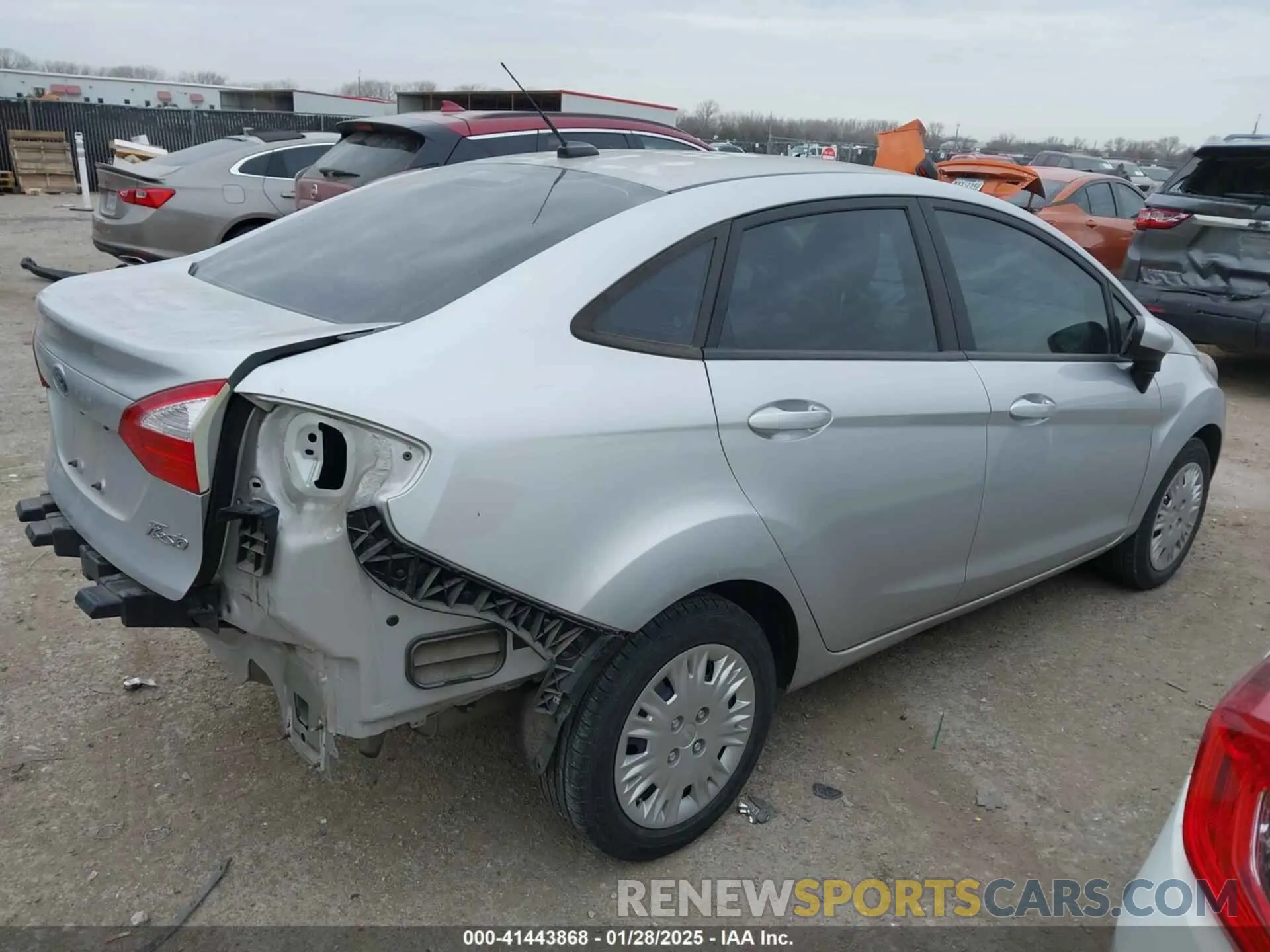 4 fotografías del automóvil dañado 3FADP4AJ4KM116805 FORD FIESTA 2019