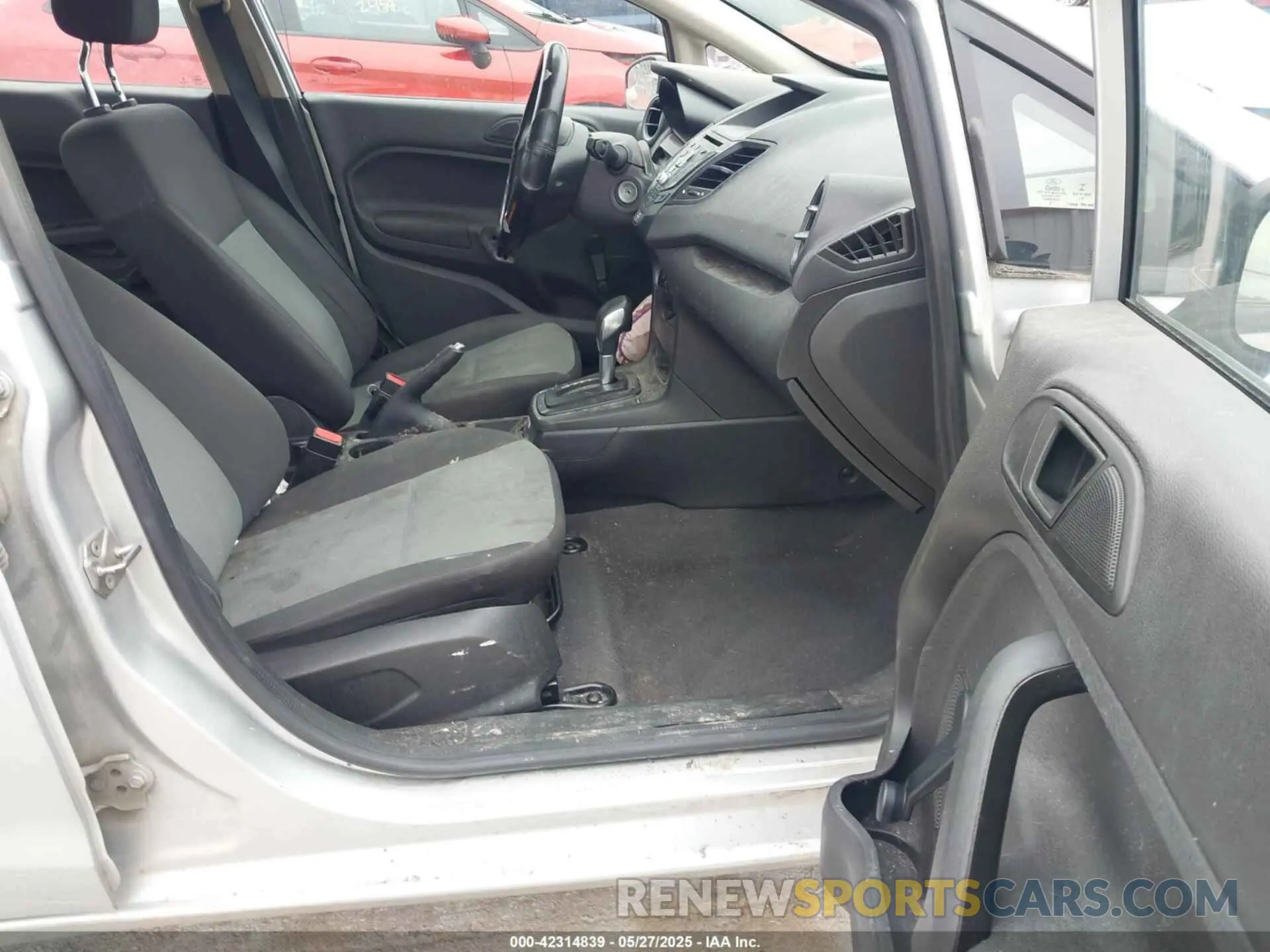 5 fotografías del automóvil dañado 3FADP4AJ8KM129203 FORD FIESTA 2019