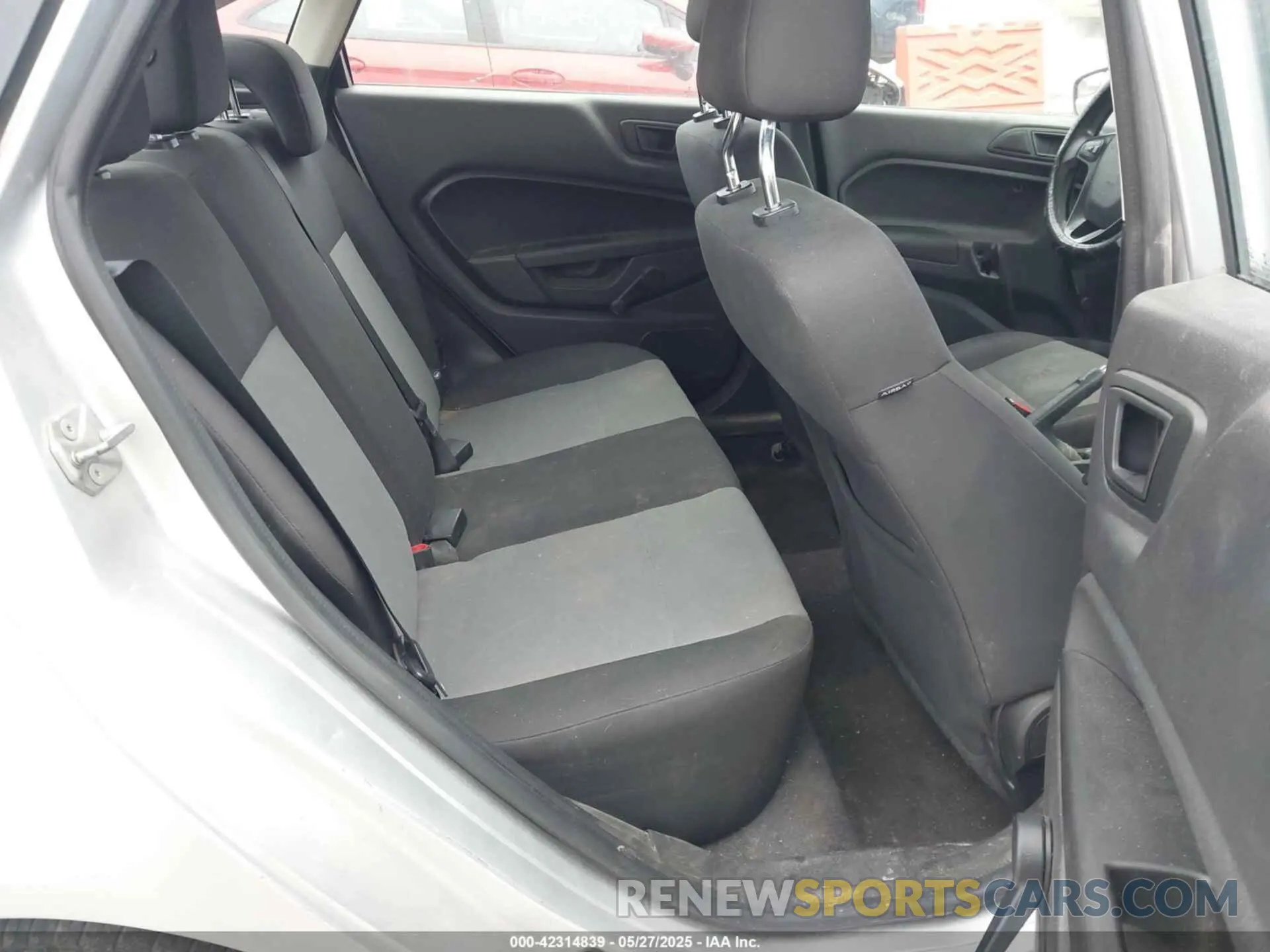 8 fotografías del automóvil dañado 3FADP4AJ8KM129203 FORD FIESTA 2019