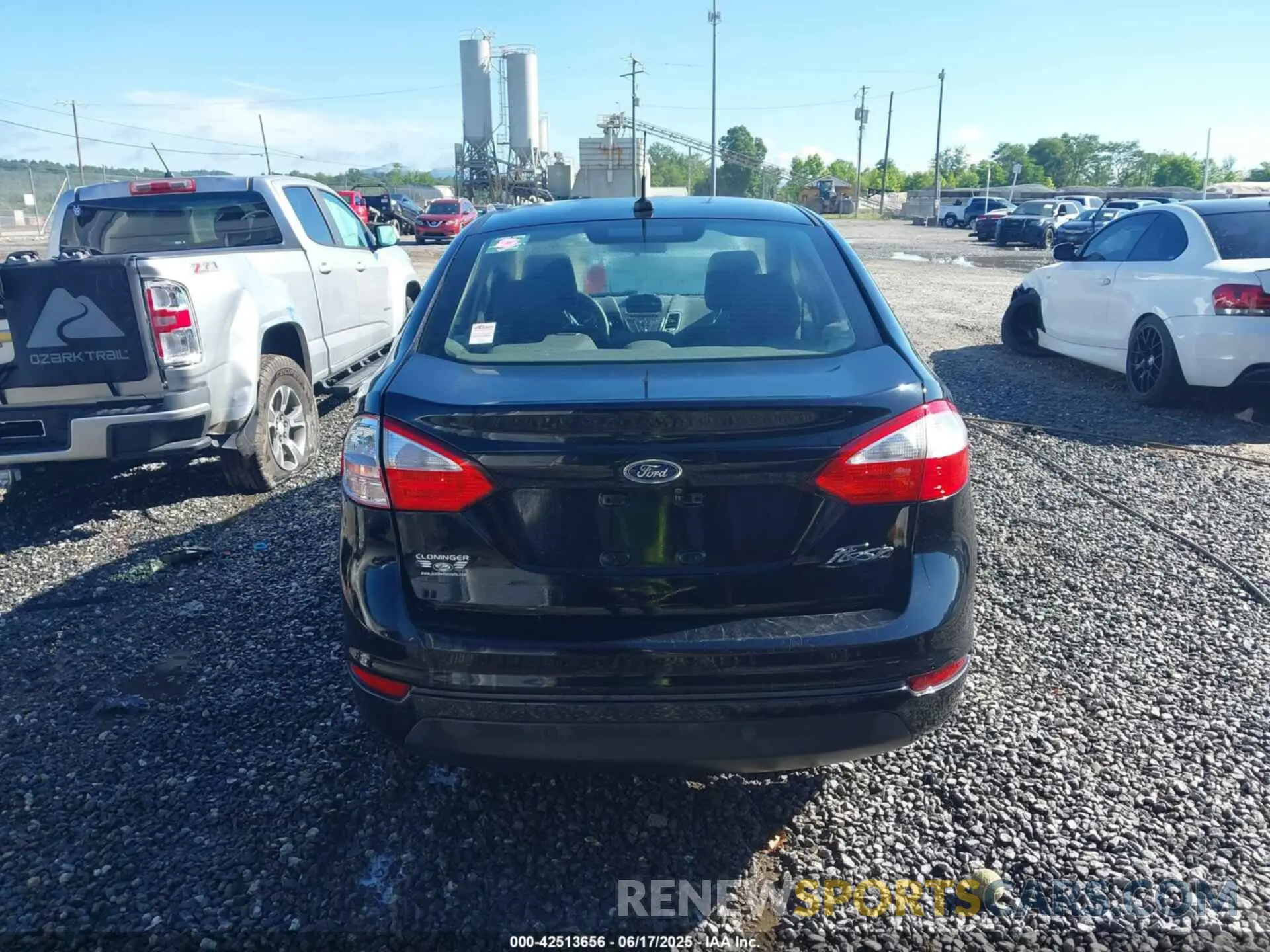 16 fotografías del automóvil dañado 3FADP4AJ9KM125628 FORD FIESTA 2019