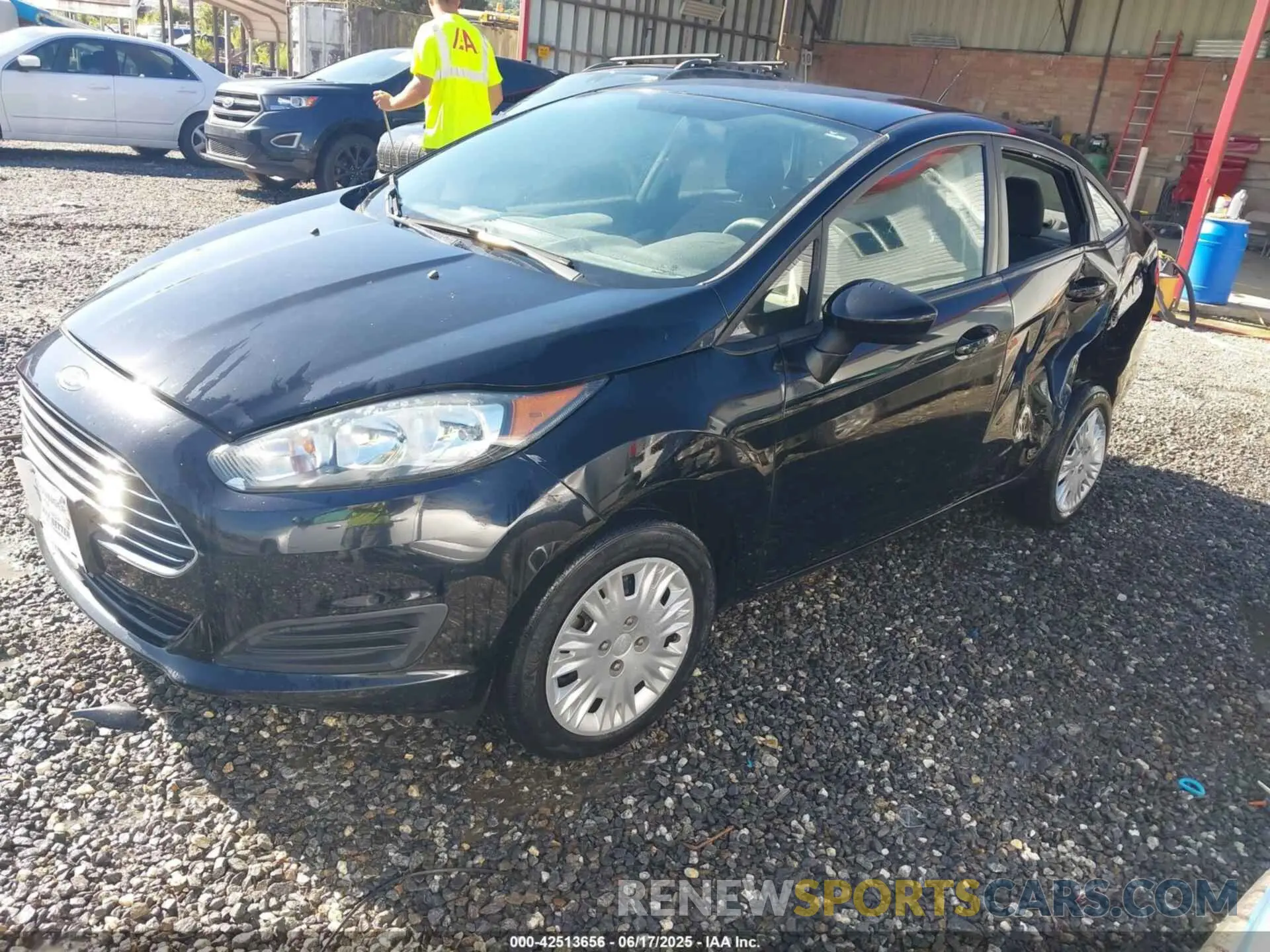 2 fotografías del automóvil dañado 3FADP4AJ9KM125628 FORD FIESTA 2019