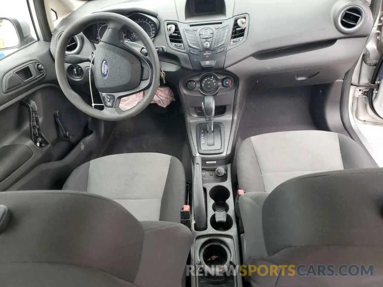 8 fotografías del automóvil dañado 3FADP4AJXKM144463 FORD FIESTA 2019