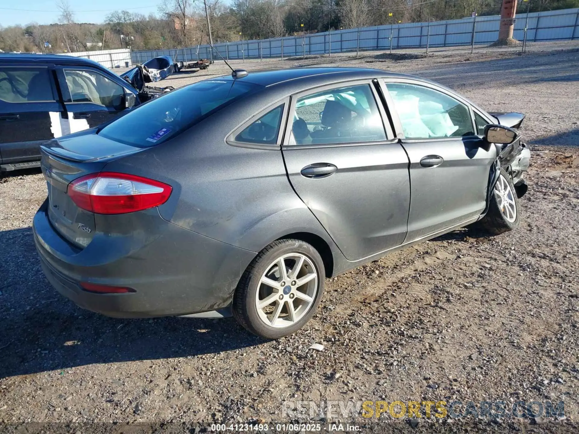 4 fotografías del automóvil dañado 3FADP4BJ0KM123703 FORD FIESTA 2019