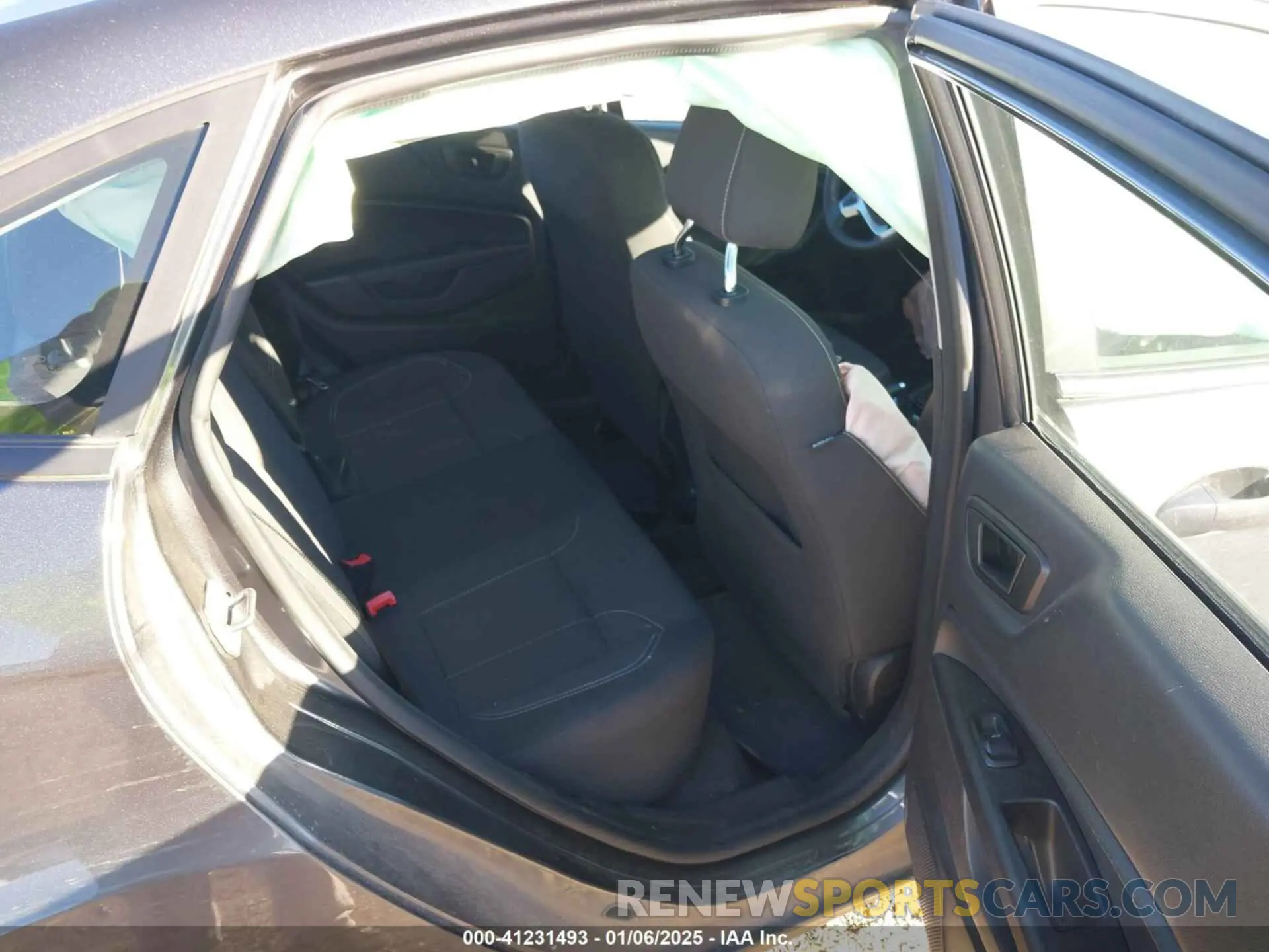 8 fotografías del automóvil dañado 3FADP4BJ0KM123703 FORD FIESTA 2019