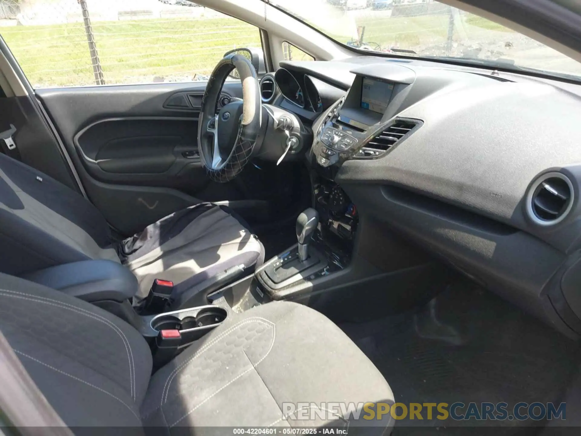 5 fotografías del automóvil dañado 3FADP4BJ0KM133096 FORD FIESTA 2019
