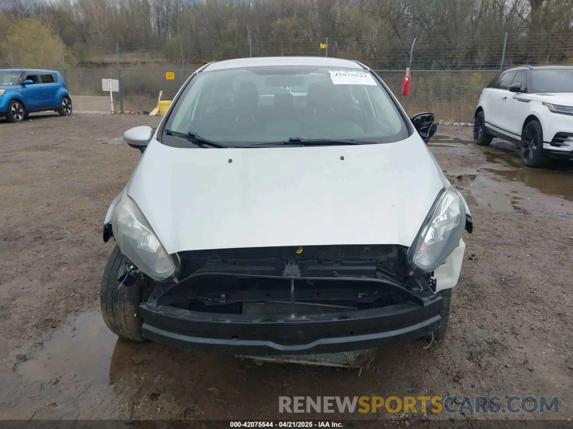 12 fotografías del automóvil dañado 3FADP4BJ0KM137049 FORD FIESTA 2019