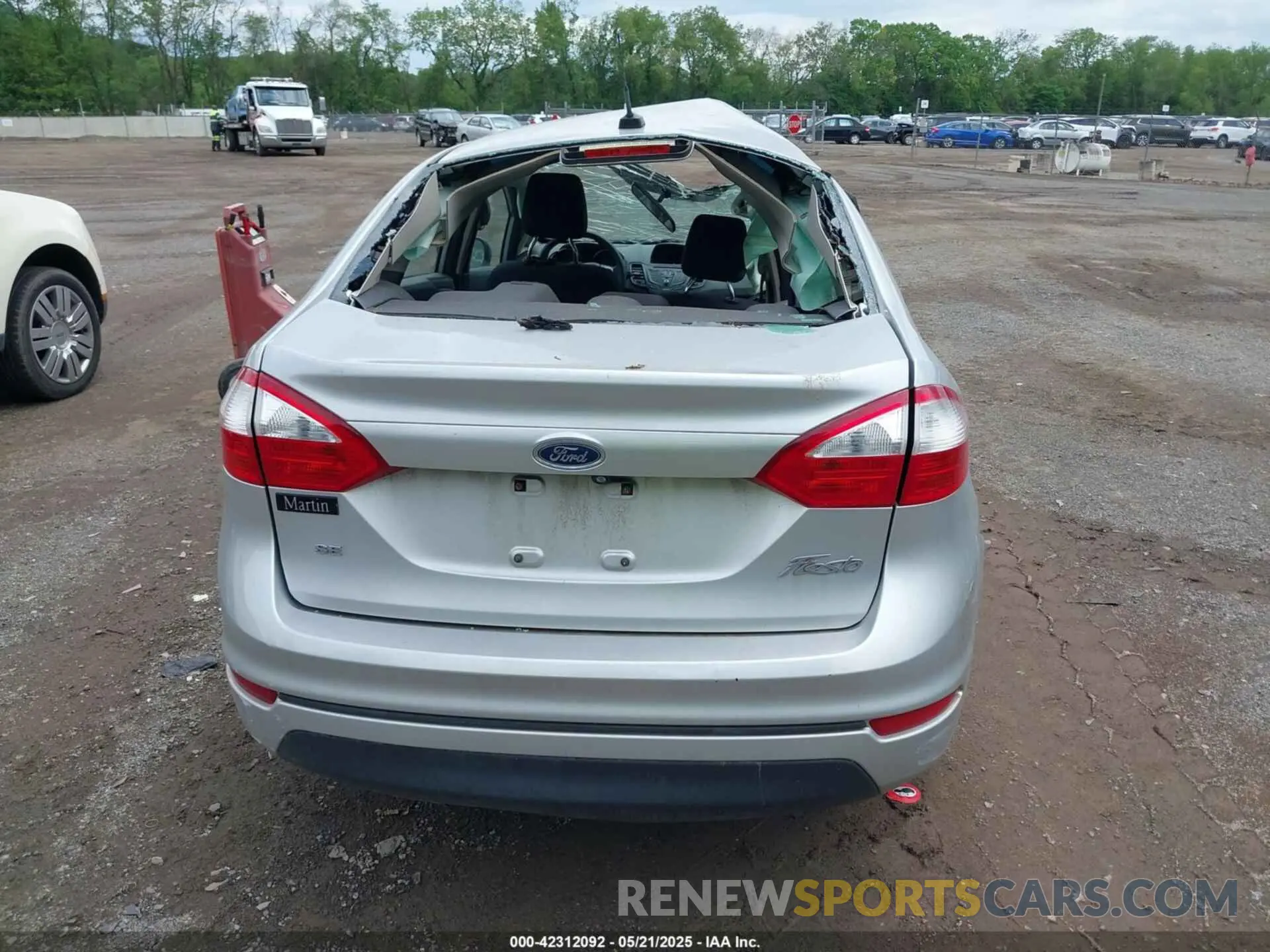 16 fotografías del automóvil dañado 3FADP4BJ1KM104464 FORD FIESTA 2019