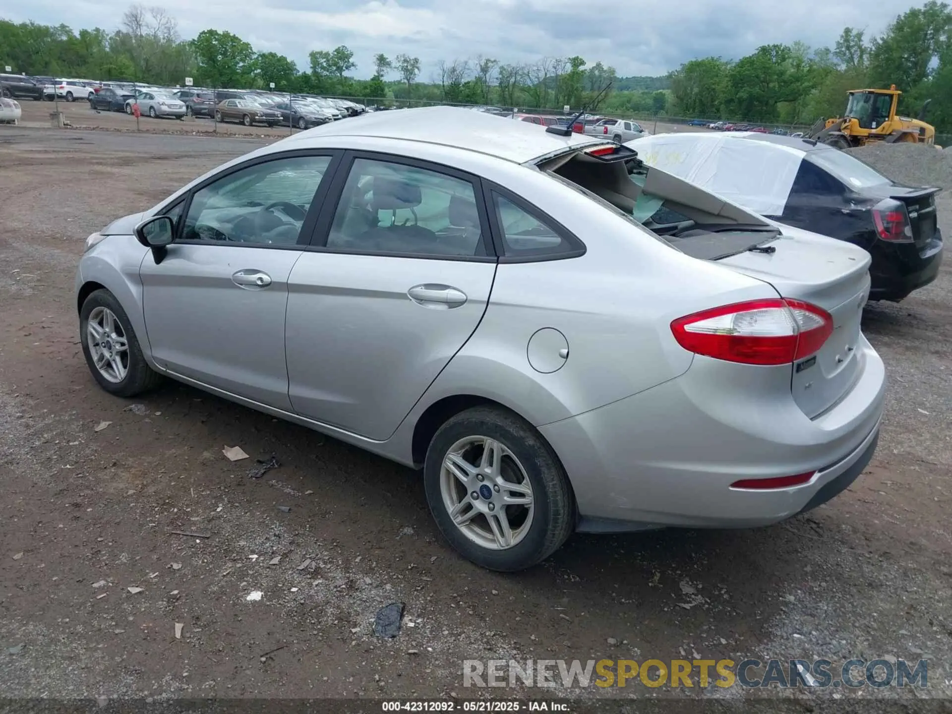 3 fotografías del automóvil dañado 3FADP4BJ1KM104464 FORD FIESTA 2019
