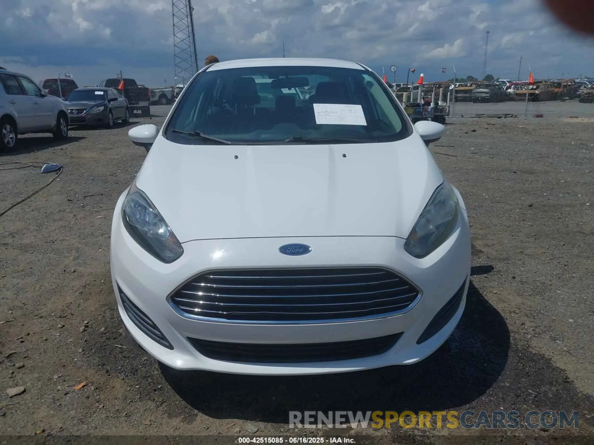12 fotografías del automóvil dañado 3FADP4BJ1KM123158 FORD FIESTA 2019