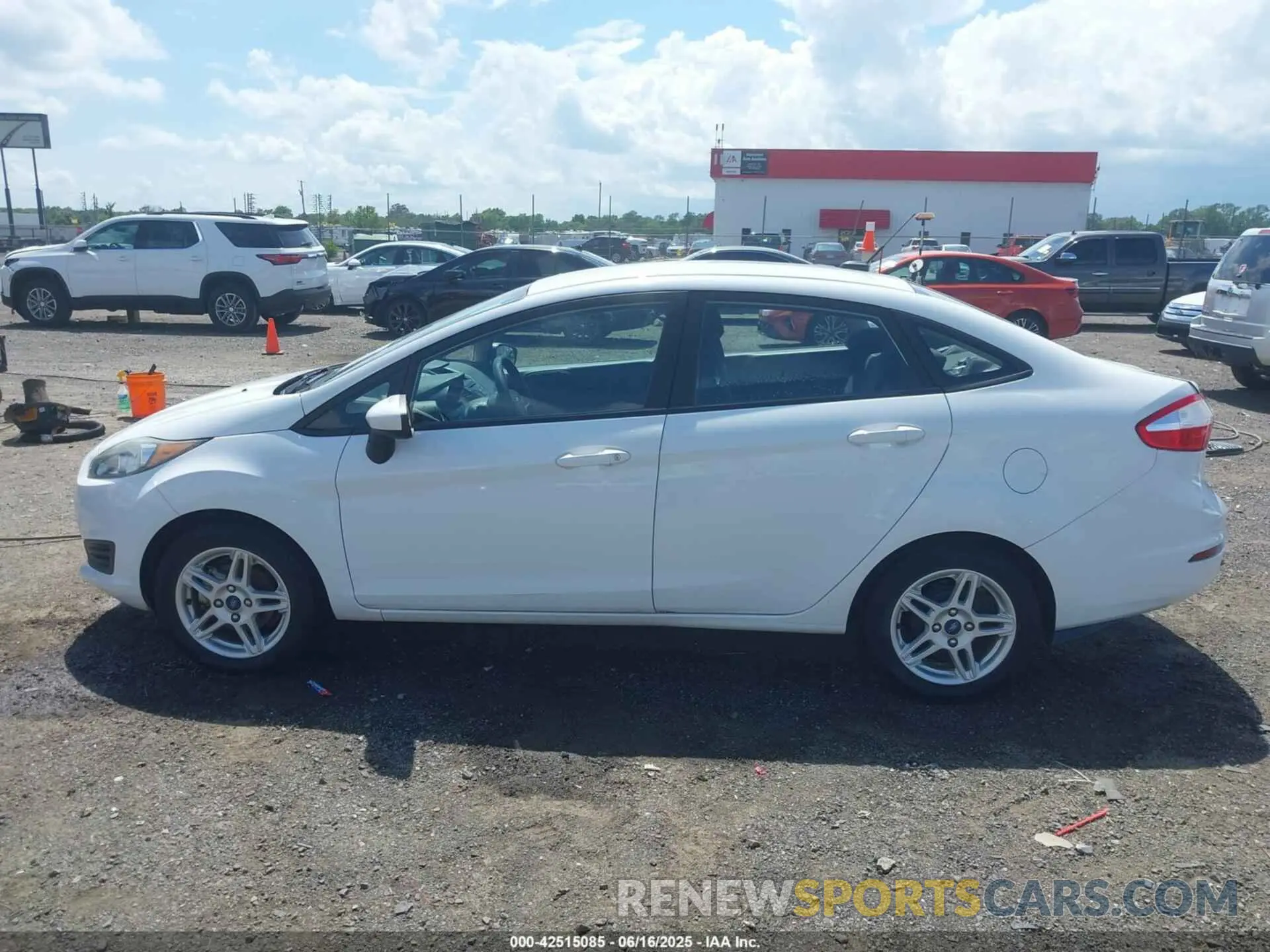 14 fotografías del automóvil dañado 3FADP4BJ1KM123158 FORD FIESTA 2019