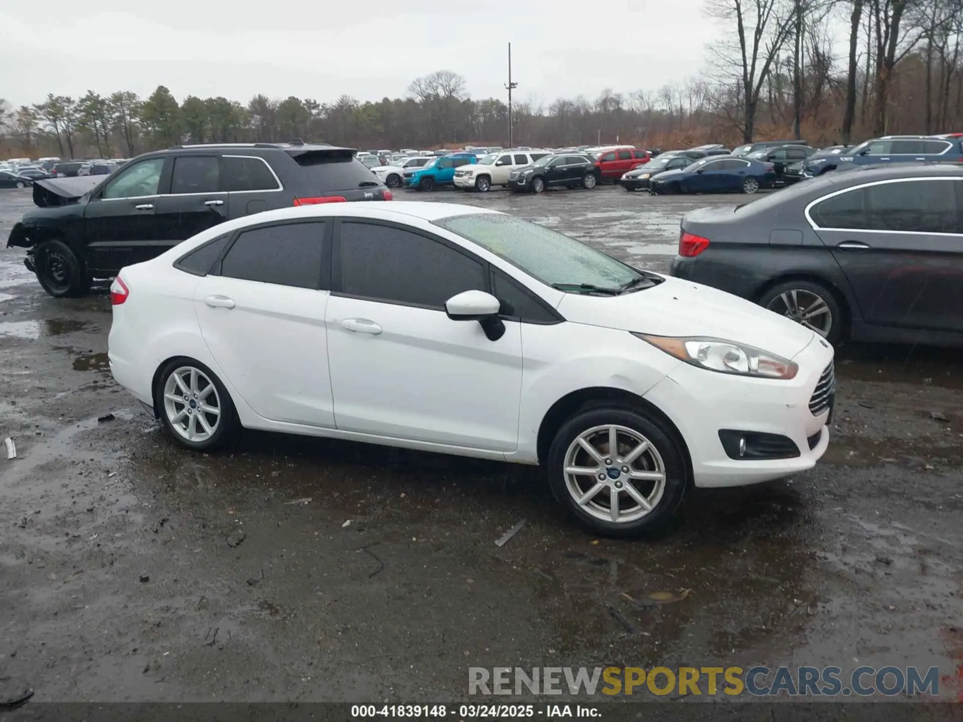 13 fotografías del automóvil dañado 3FADP4BJ1KM123645 FORD FIESTA 2019