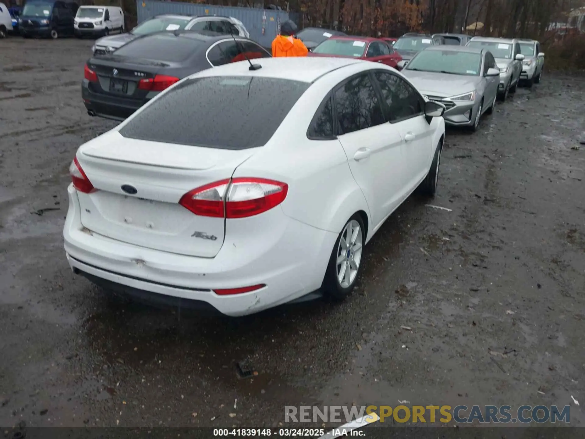 4 fotografías del automóvil dañado 3FADP4BJ1KM123645 FORD FIESTA 2019