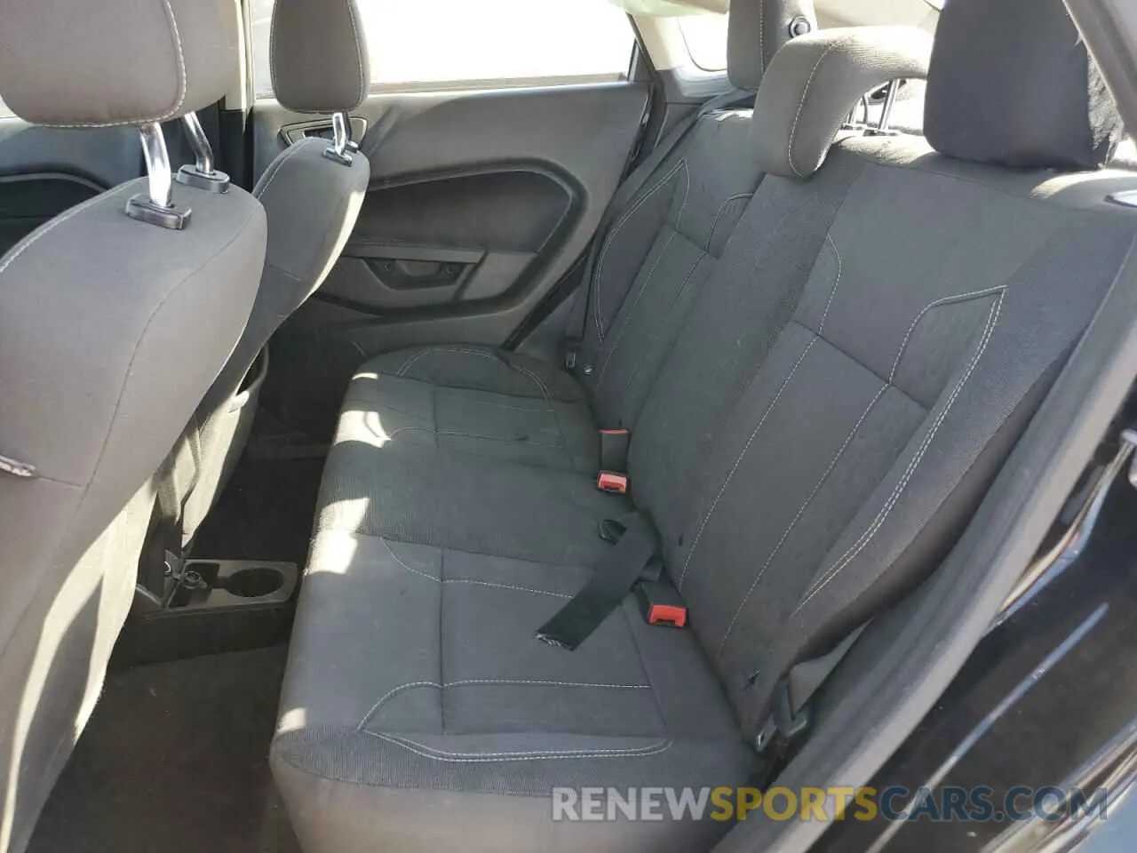 10 fotografías del automóvil dañado 3FADP4BJ1KM133785 FORD FIESTA 2019
