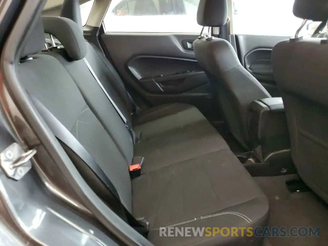 10 fotografías del automóvil dañado 3FADP4BJ2KM117840 FORD FIESTA 2019