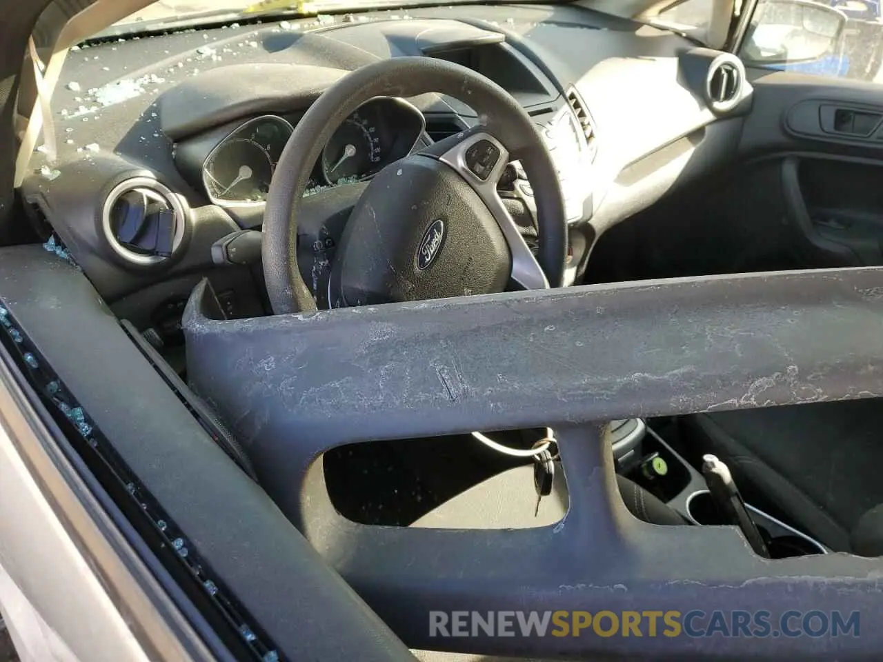 8 fotografías del automóvil dañado 3FADP4BJ2KM118373 FORD FIESTA 2019