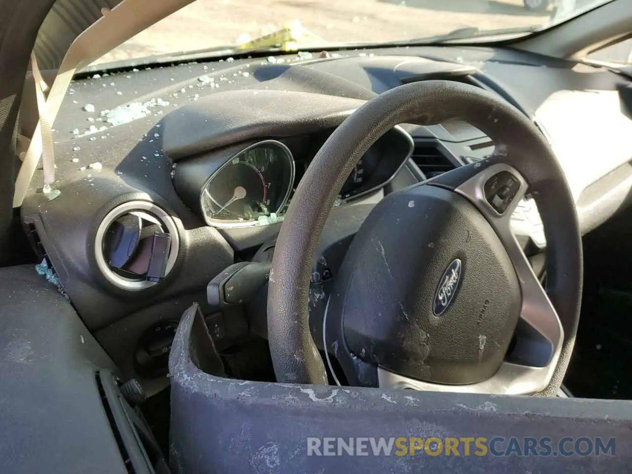 9 fotografías del automóvil dañado 3FADP4BJ2KM118373 FORD FIESTA 2019