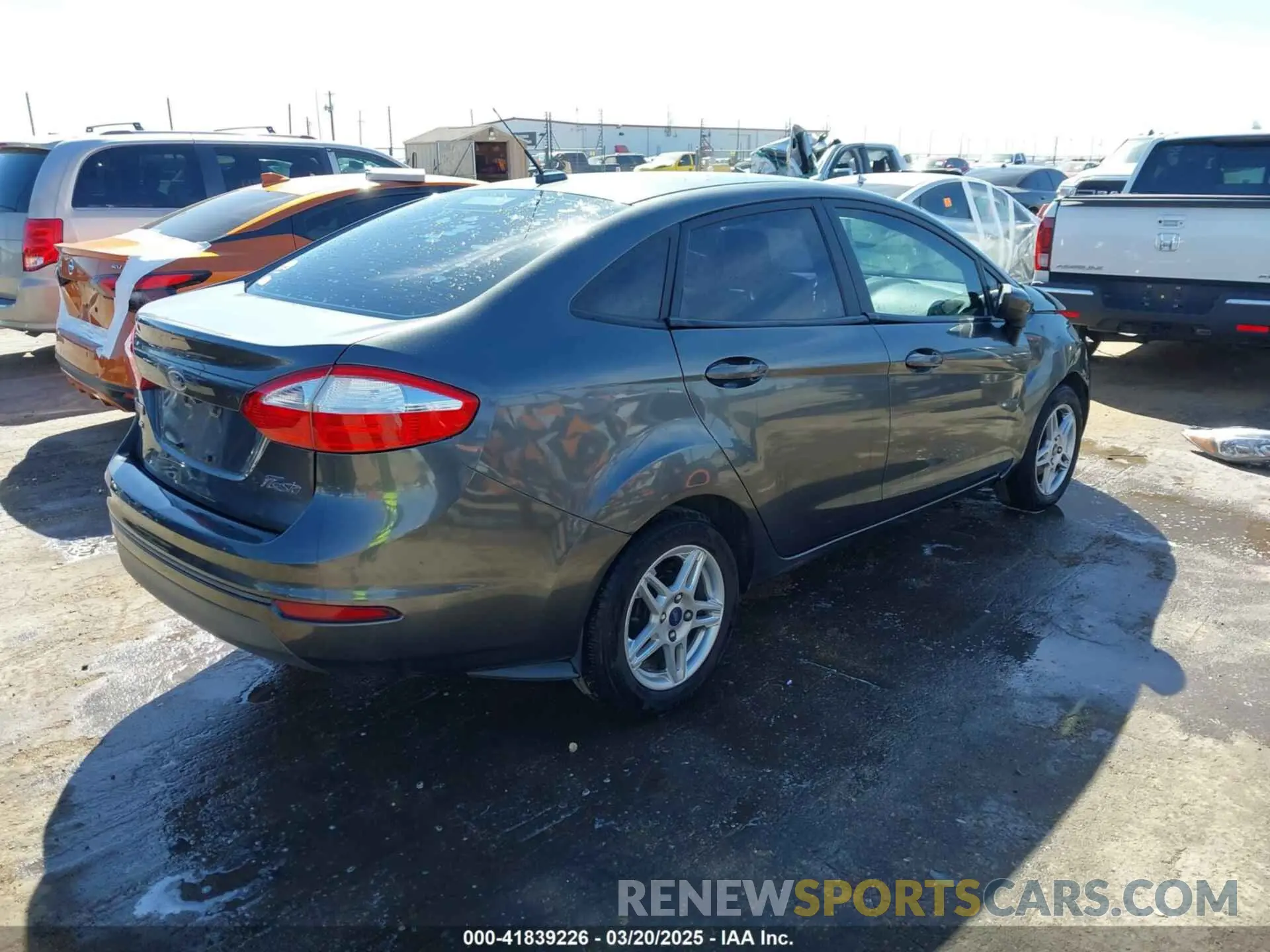 4 fotografías del automóvil dañado 3FADP4BJ2KM122701 FORD FIESTA 2019