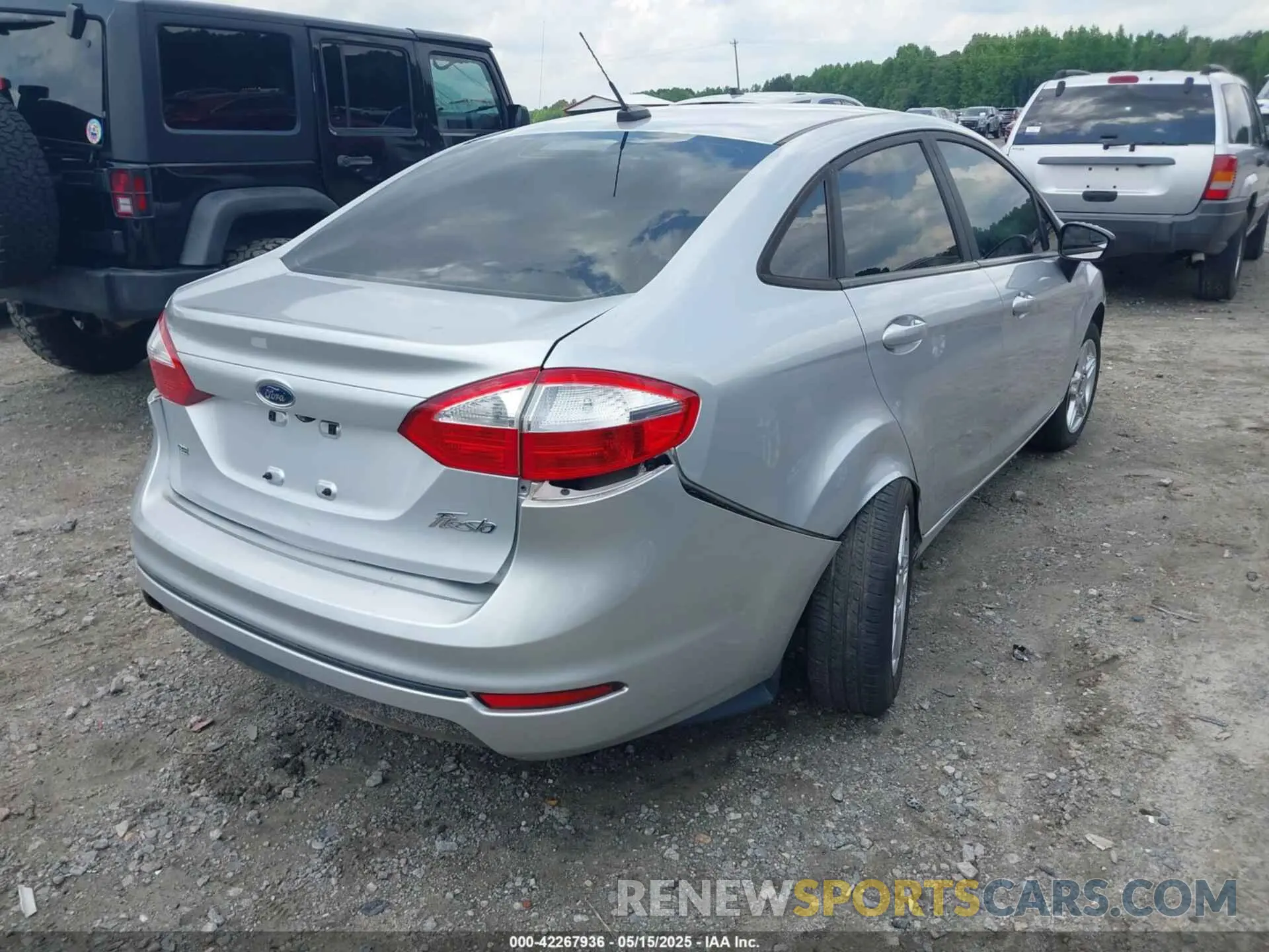 4 fotografías del automóvil dañado 3FADP4BJ2KM132015 FORD FIESTA 2019