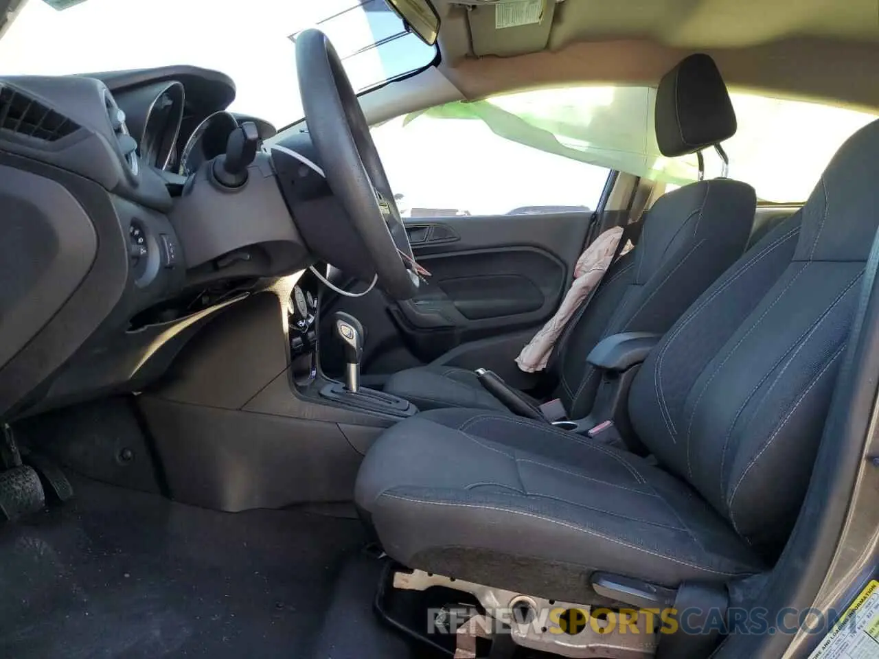7 fotografías del automóvil dañado 3FADP4BJ2KM137747 FORD FIESTA 2019