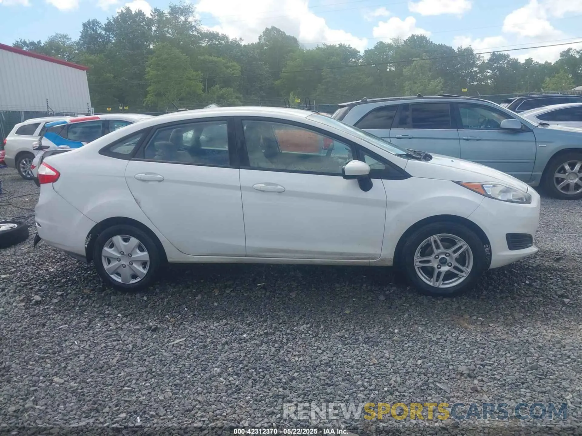 14 fotografías del automóvil dañado 3FADP4BJ3KM114428 FORD FIESTA 2019
