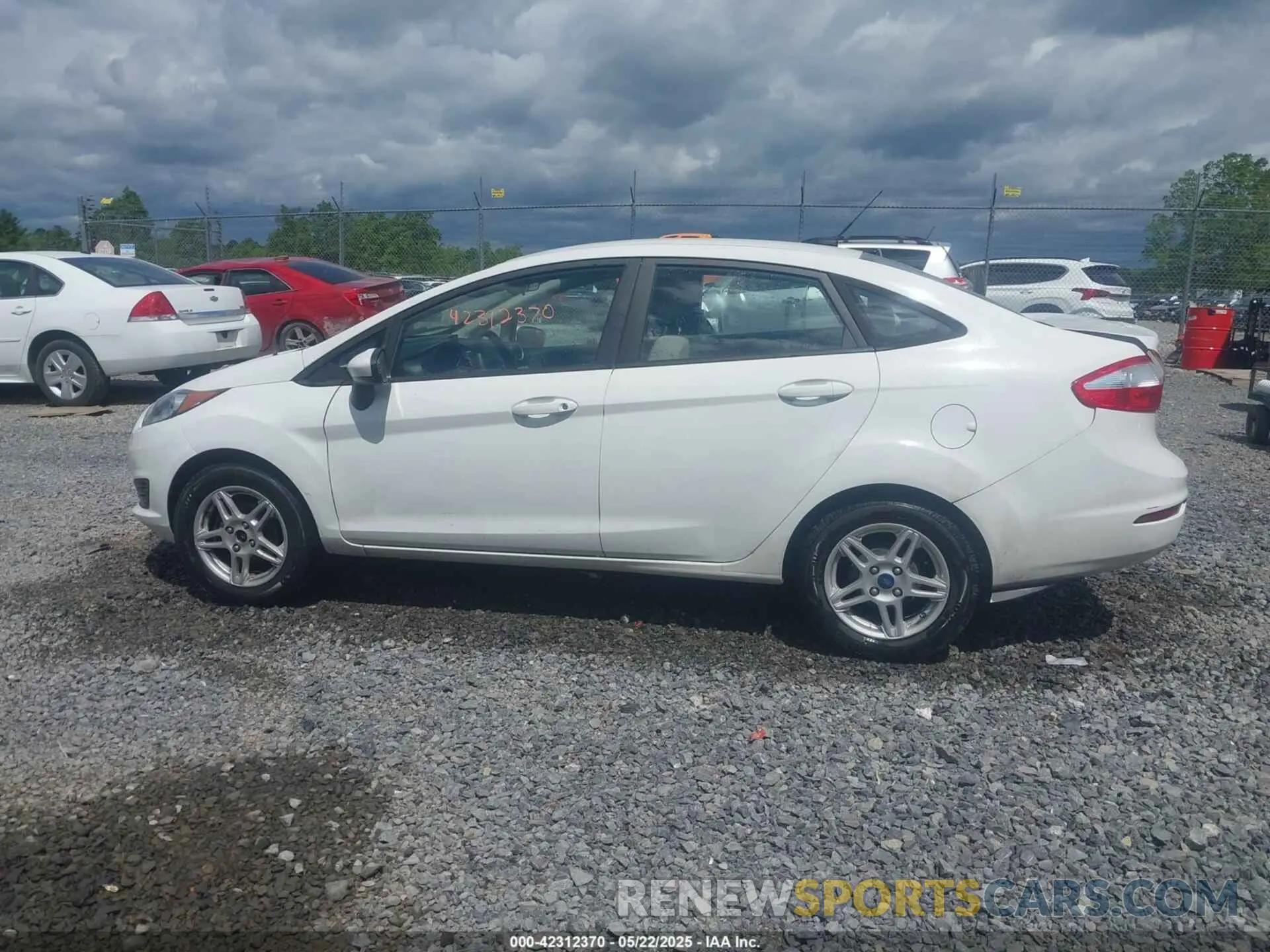 15 fotografías del automóvil dañado 3FADP4BJ3KM114428 FORD FIESTA 2019
