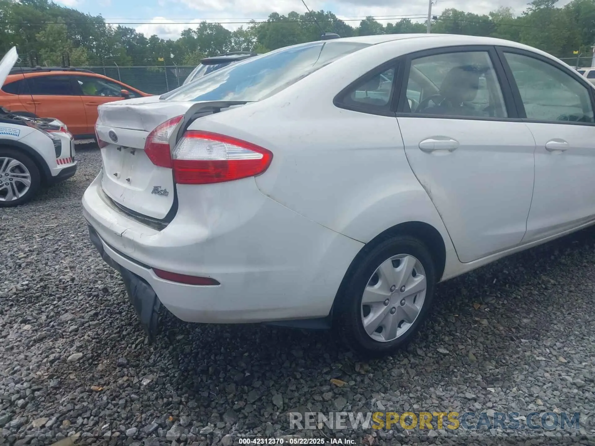 18 fotografías del automóvil dañado 3FADP4BJ3KM114428 FORD FIESTA 2019
