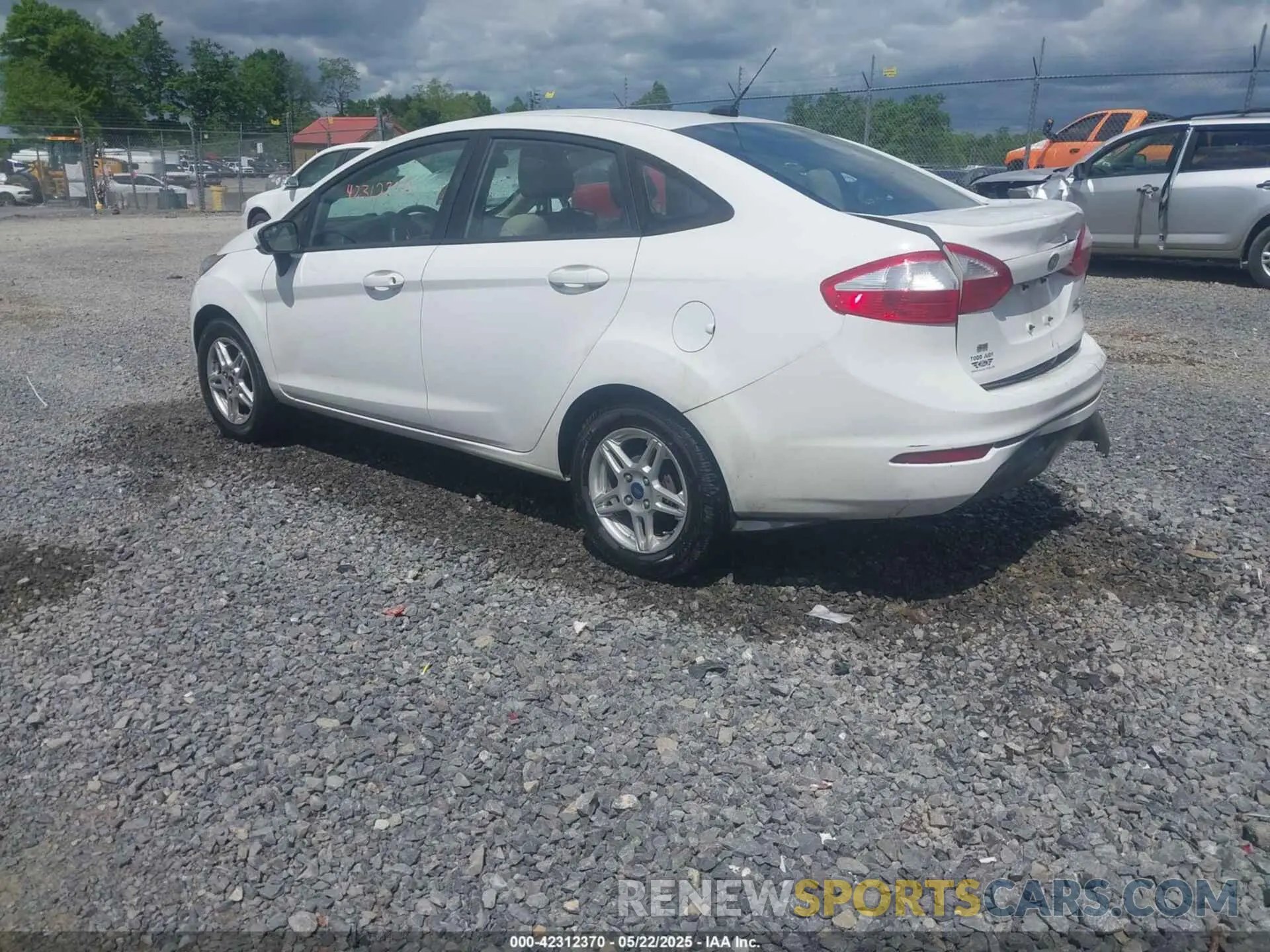 3 fotografías del automóvil dañado 3FADP4BJ3KM114428 FORD FIESTA 2019