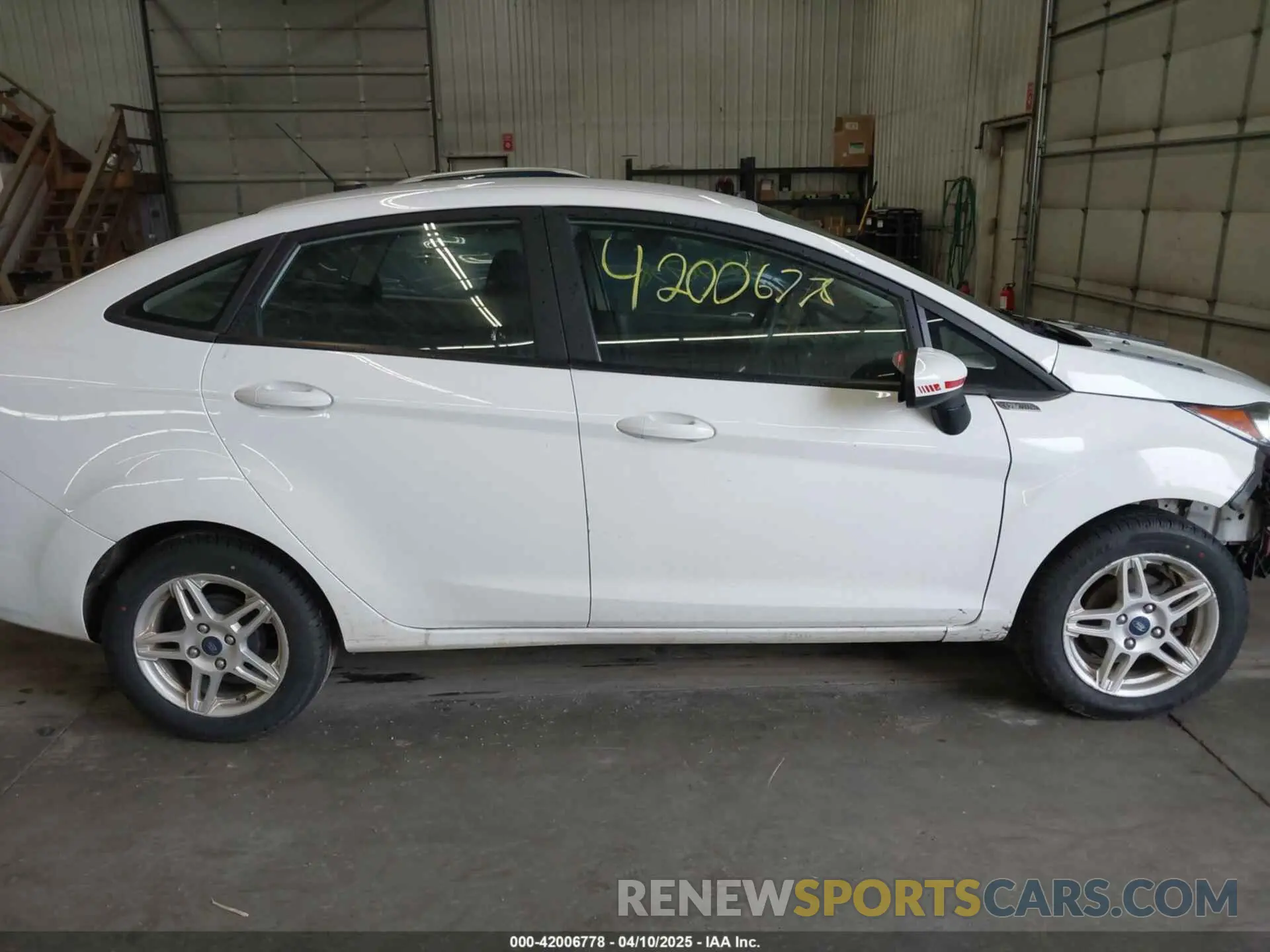 14 fotografías del automóvil dañado 3FADP4BJ3KM117720 FORD FIESTA 2019
