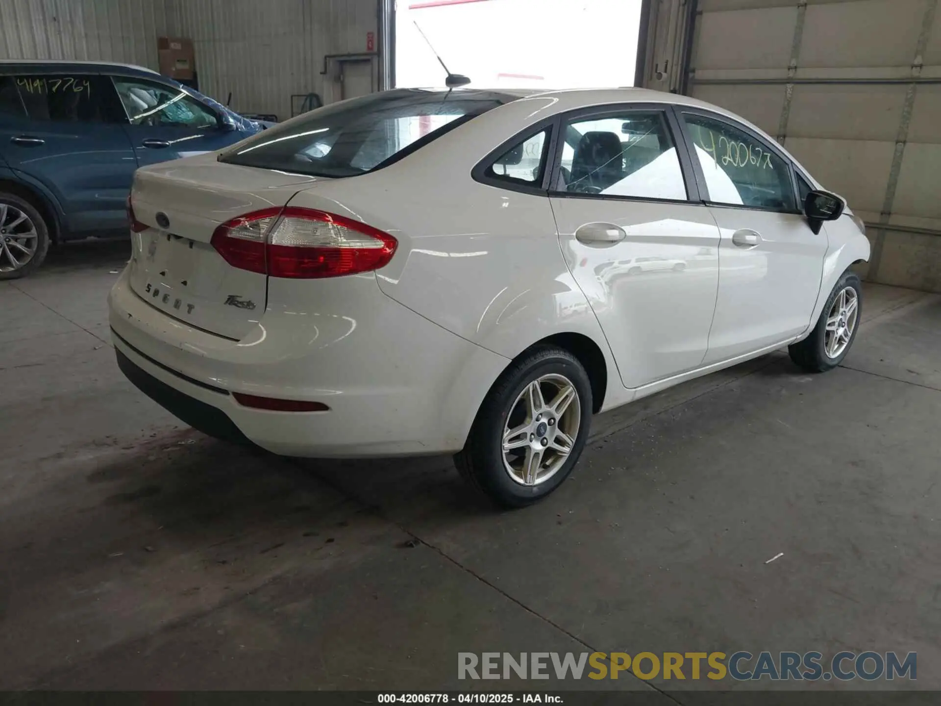 4 fotografías del automóvil dañado 3FADP4BJ3KM117720 FORD FIESTA 2019