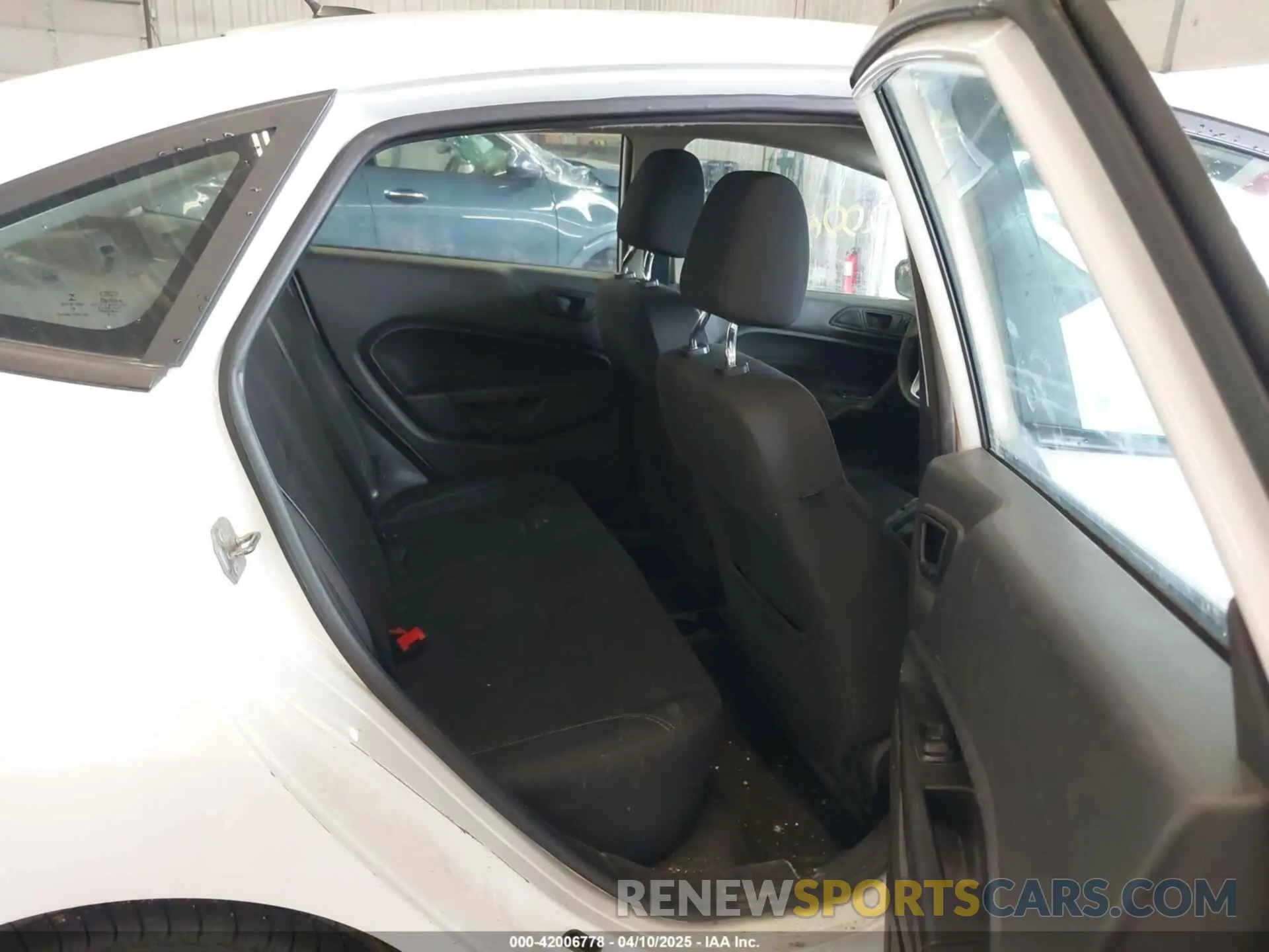 8 fotografías del automóvil dañado 3FADP4BJ3KM117720 FORD FIESTA 2019