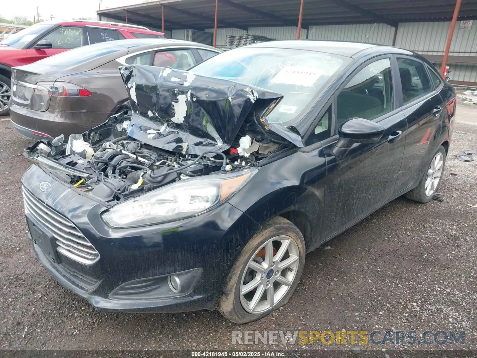 2 fotografías del automóvil dañado 3FADP4BJ3KM137563 FORD FIESTA 2019
