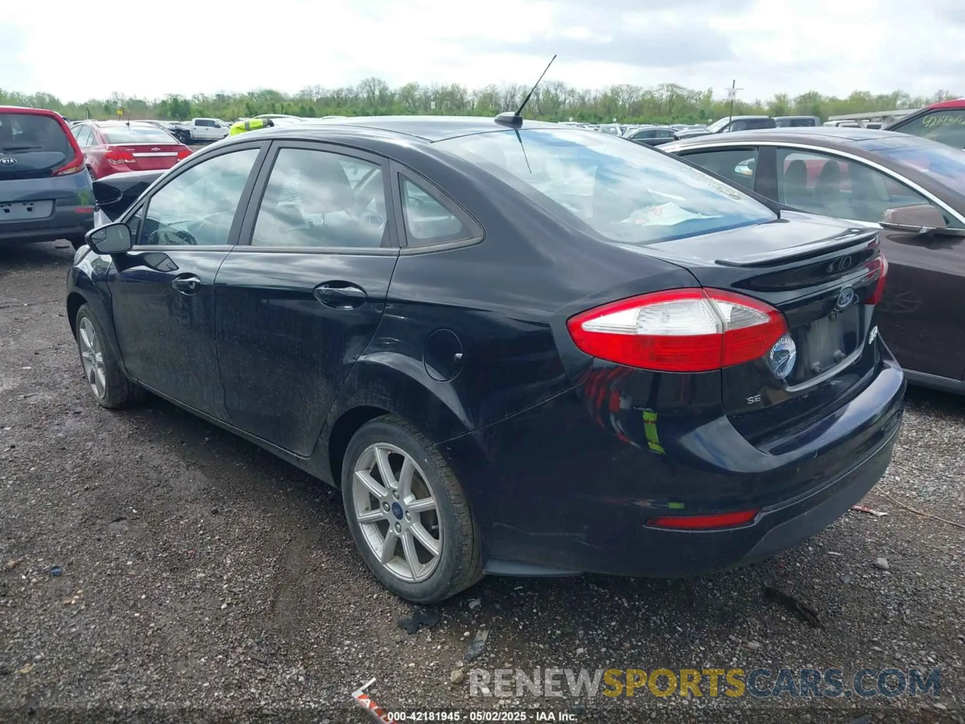3 fotografías del automóvil dañado 3FADP4BJ3KM137563 FORD FIESTA 2019