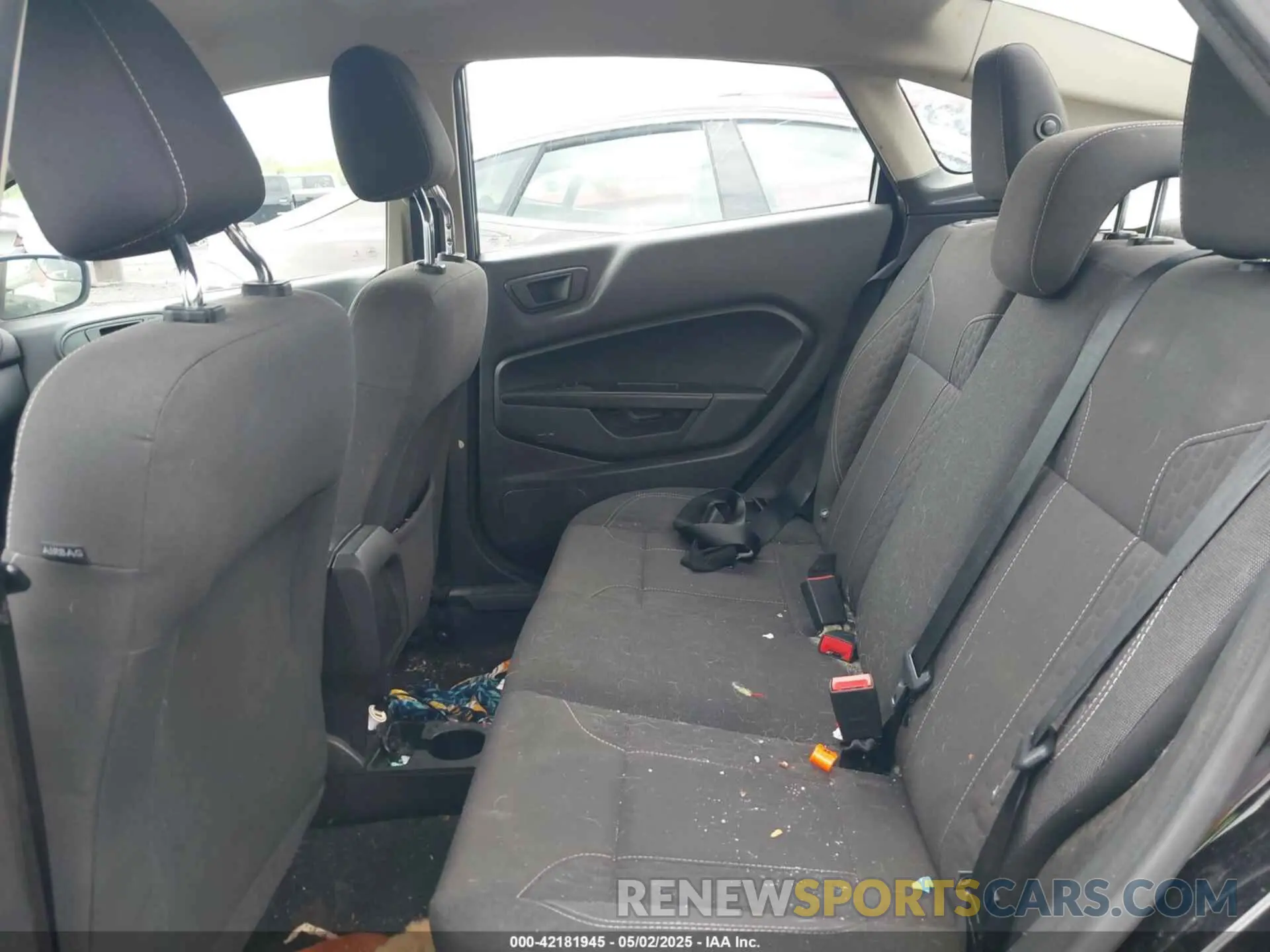 8 fotografías del automóvil dañado 3FADP4BJ3KM137563 FORD FIESTA 2019