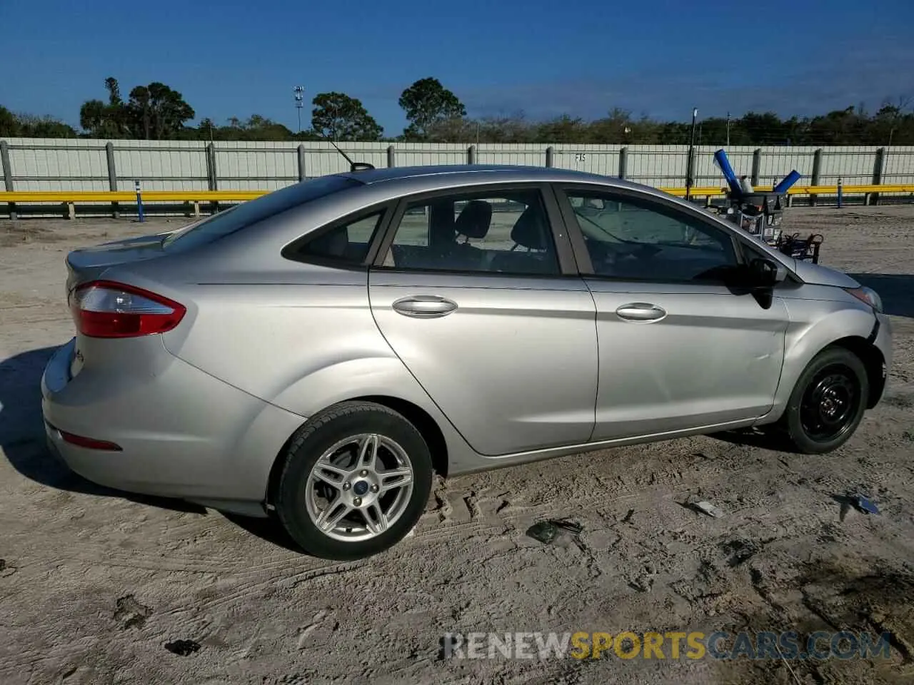 3 fotografías del automóvil dañado 3FADP4BJ3KM140642 FORD FIESTA 2019
