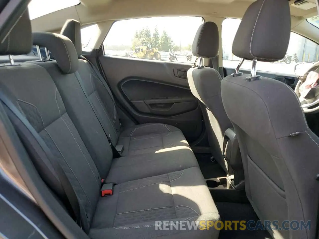10 fotografías del automóvil dañado 3FADP4BJ4KM106189 FORD FIESTA 2019