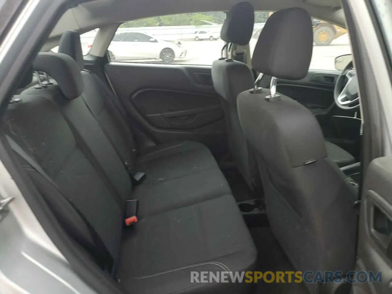 10 fotografías del automóvil dañado 3FADP4BJ4KM108167 FORD FIESTA 2019