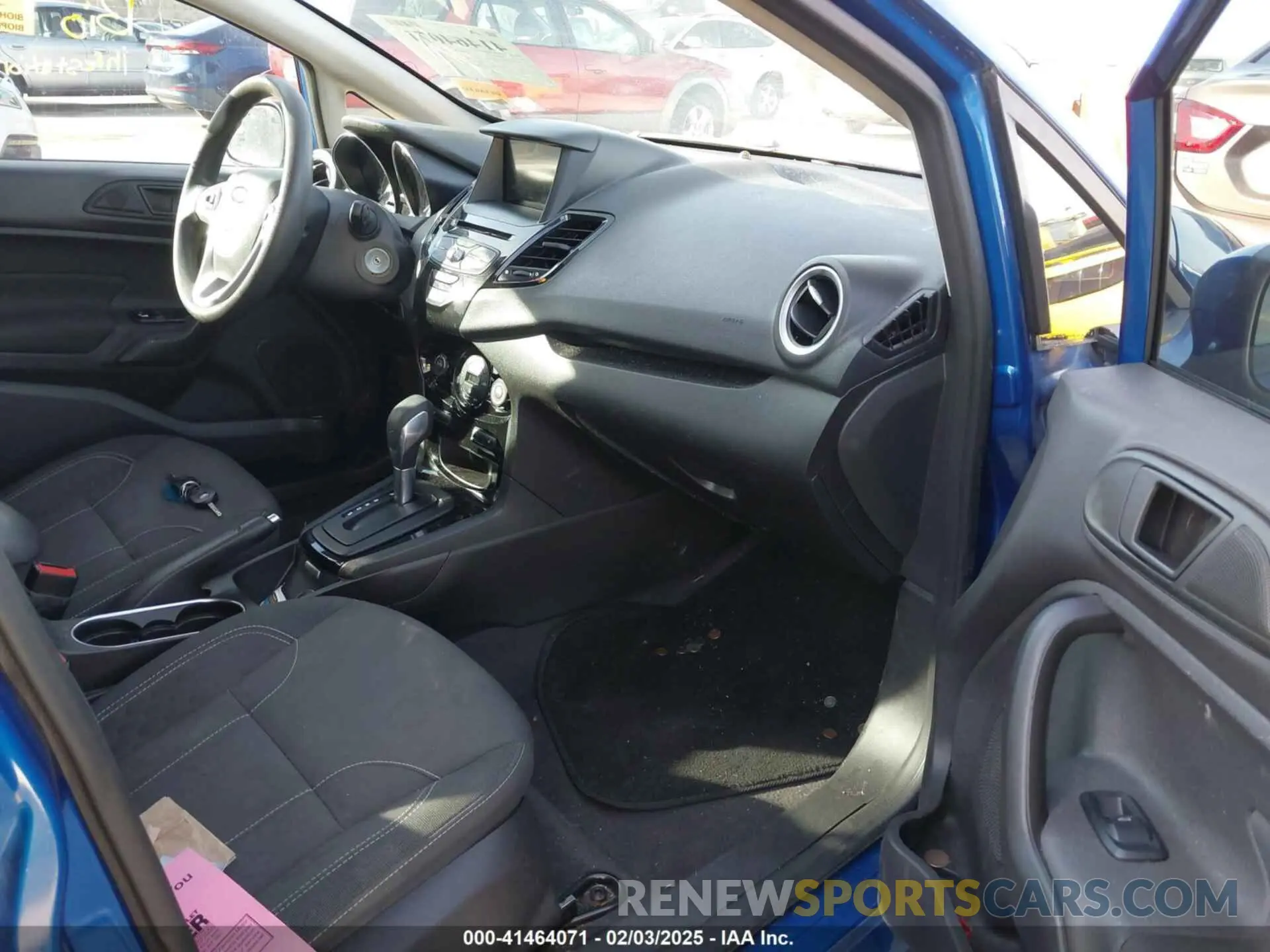 5 fotografías del automóvil dañado 3FADP4BJ4KM110484 FORD FIESTA 2019