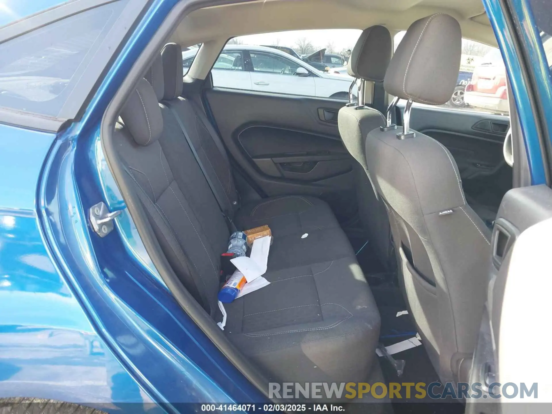8 fotografías del automóvil dañado 3FADP4BJ4KM110484 FORD FIESTA 2019