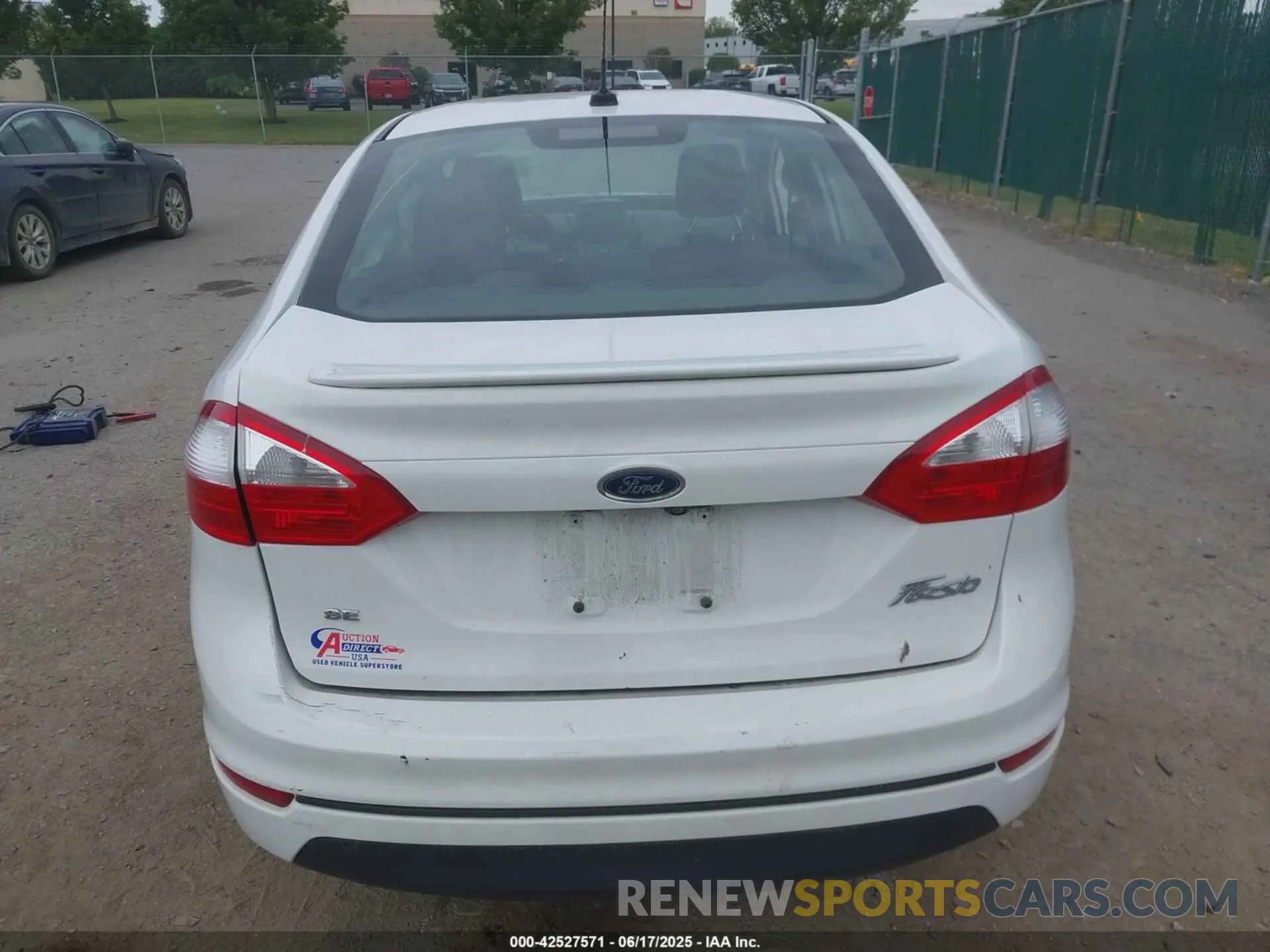 16 fotografías del automóvil dañado 3FADP4BJ4KM137698 FORD FIESTA 2019