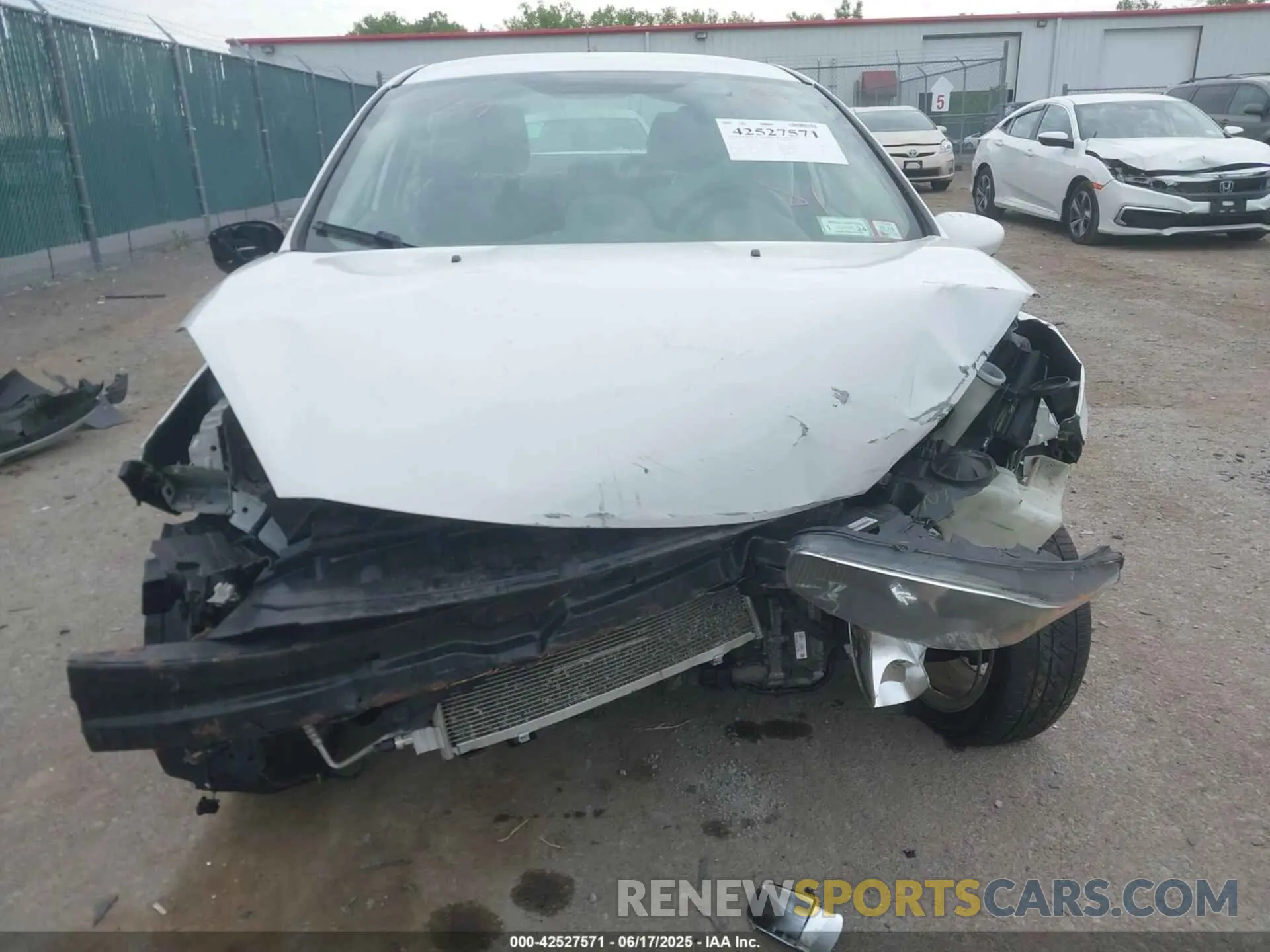 6 fotografías del automóvil dañado 3FADP4BJ4KM137698 FORD FIESTA 2019