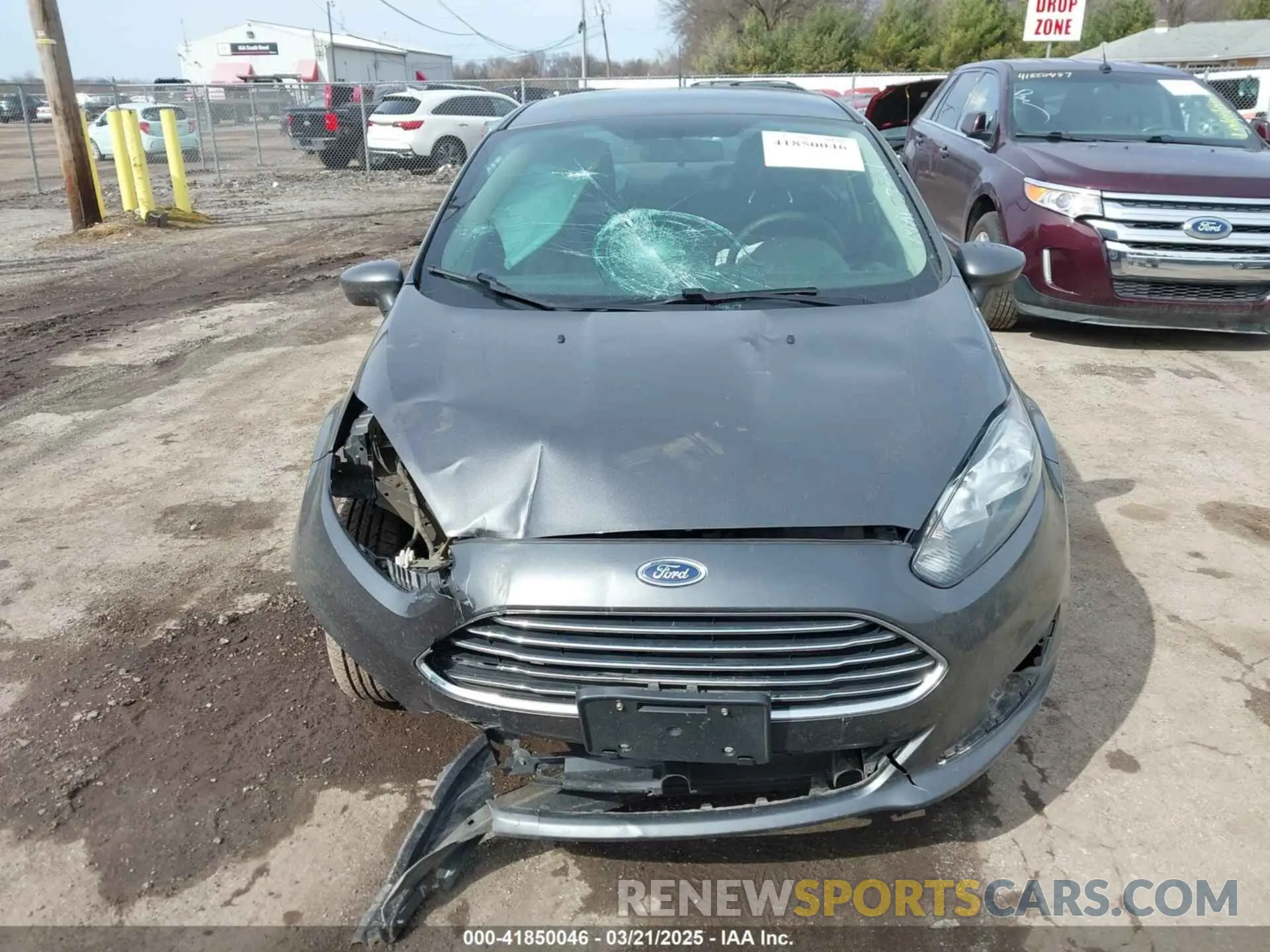 12 fotografías del automóvil dañado 3FADP4BJ4KM141427 FORD FIESTA 2019