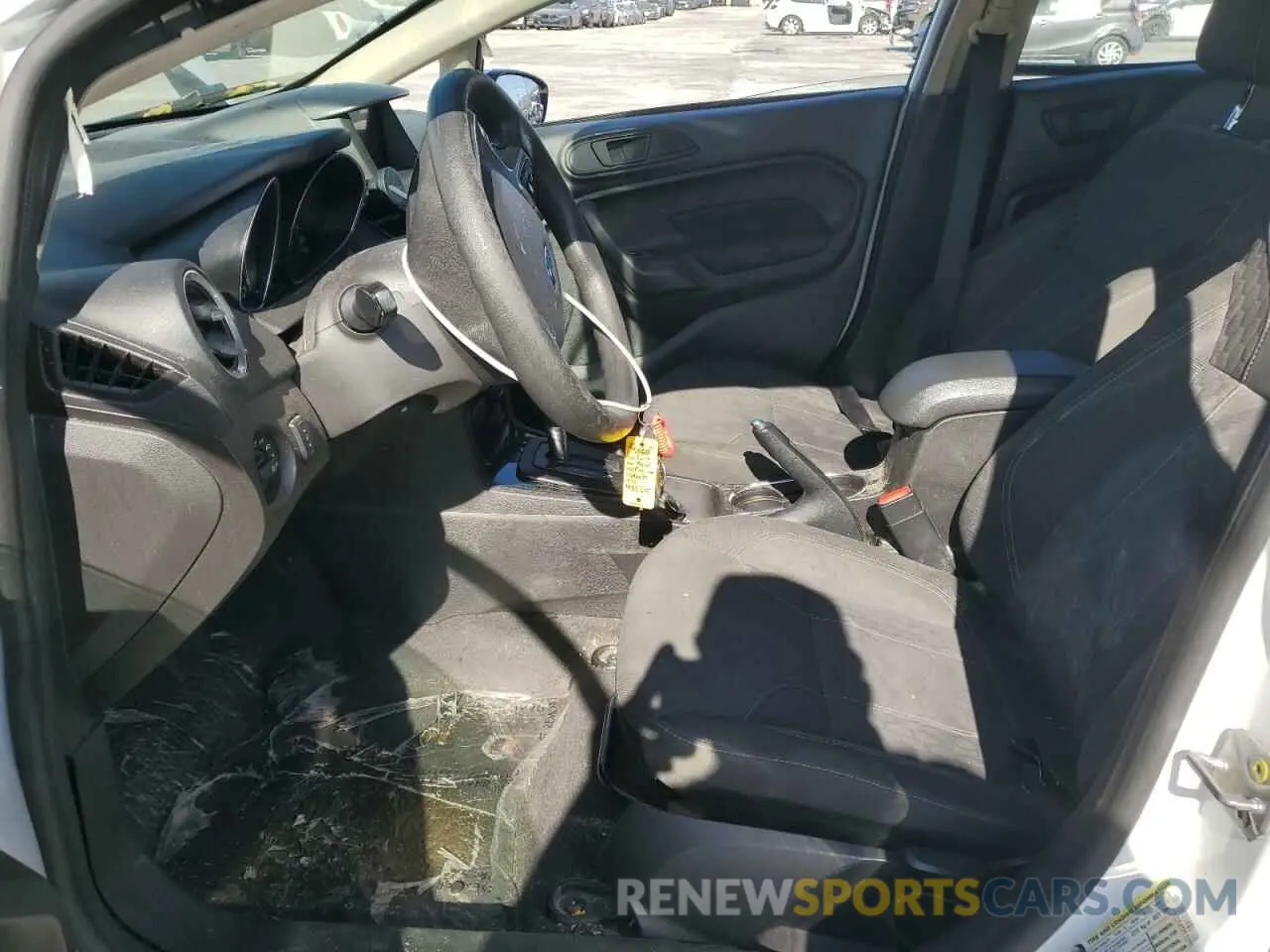 7 fotografías del automóvil dañado 3FADP4BJ4KM143565 FORD FIESTA 2019