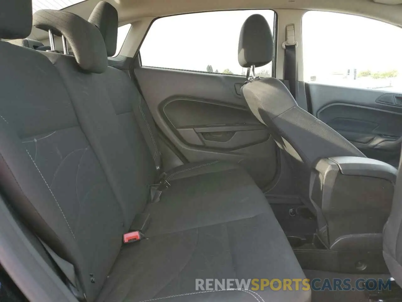 10 fotografías del automóvil dañado 3FADP4BJ5KM161797 FORD FIESTA 2019