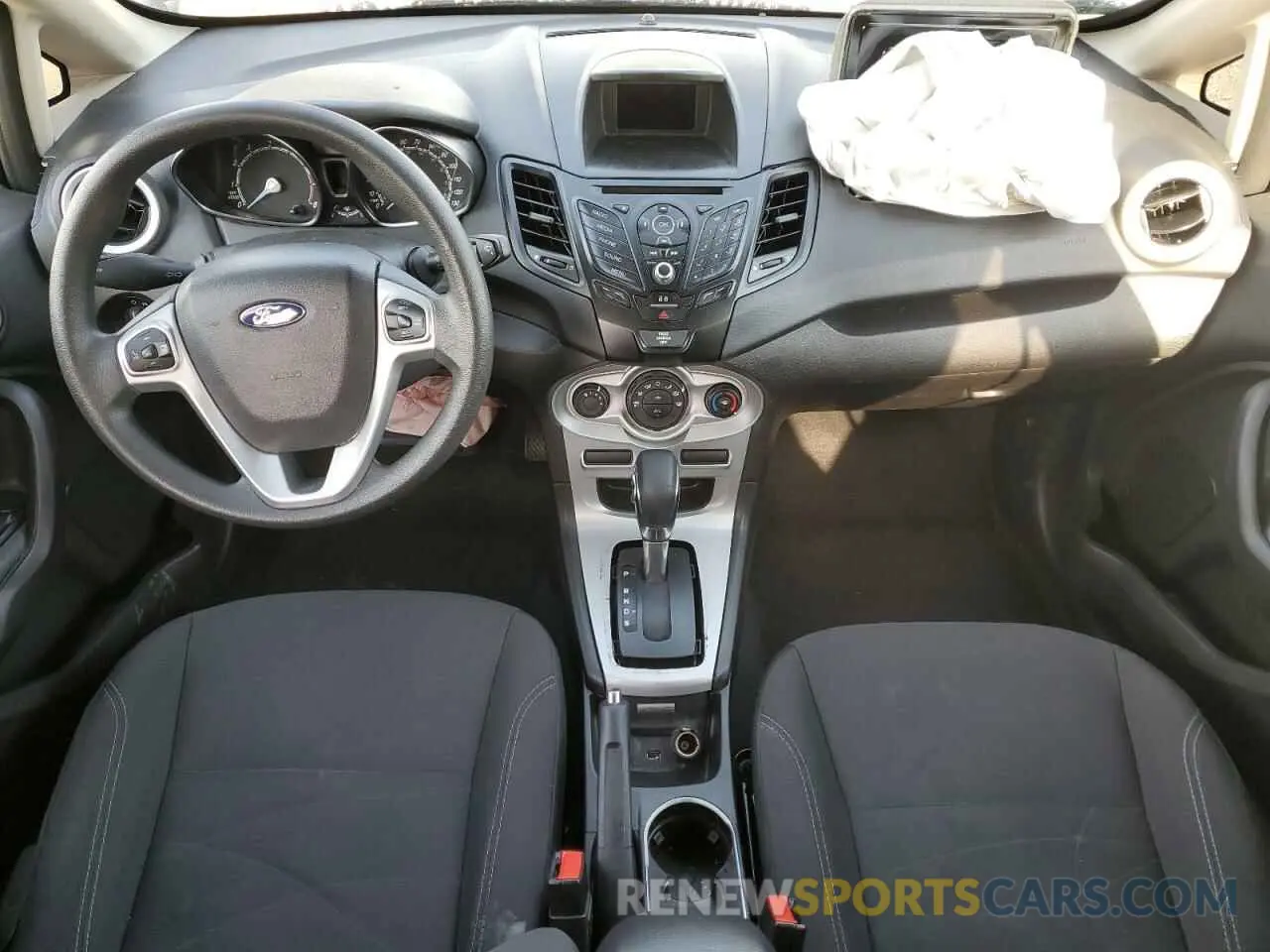 8 fotografías del automóvil dañado 3FADP4BJ5KM161797 FORD FIESTA 2019
