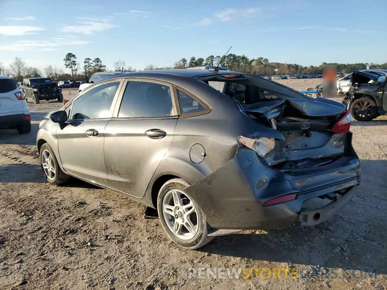2 fotografías del automóvil dañado 3FADP4BJ5KM162867 FORD FIESTA 2019