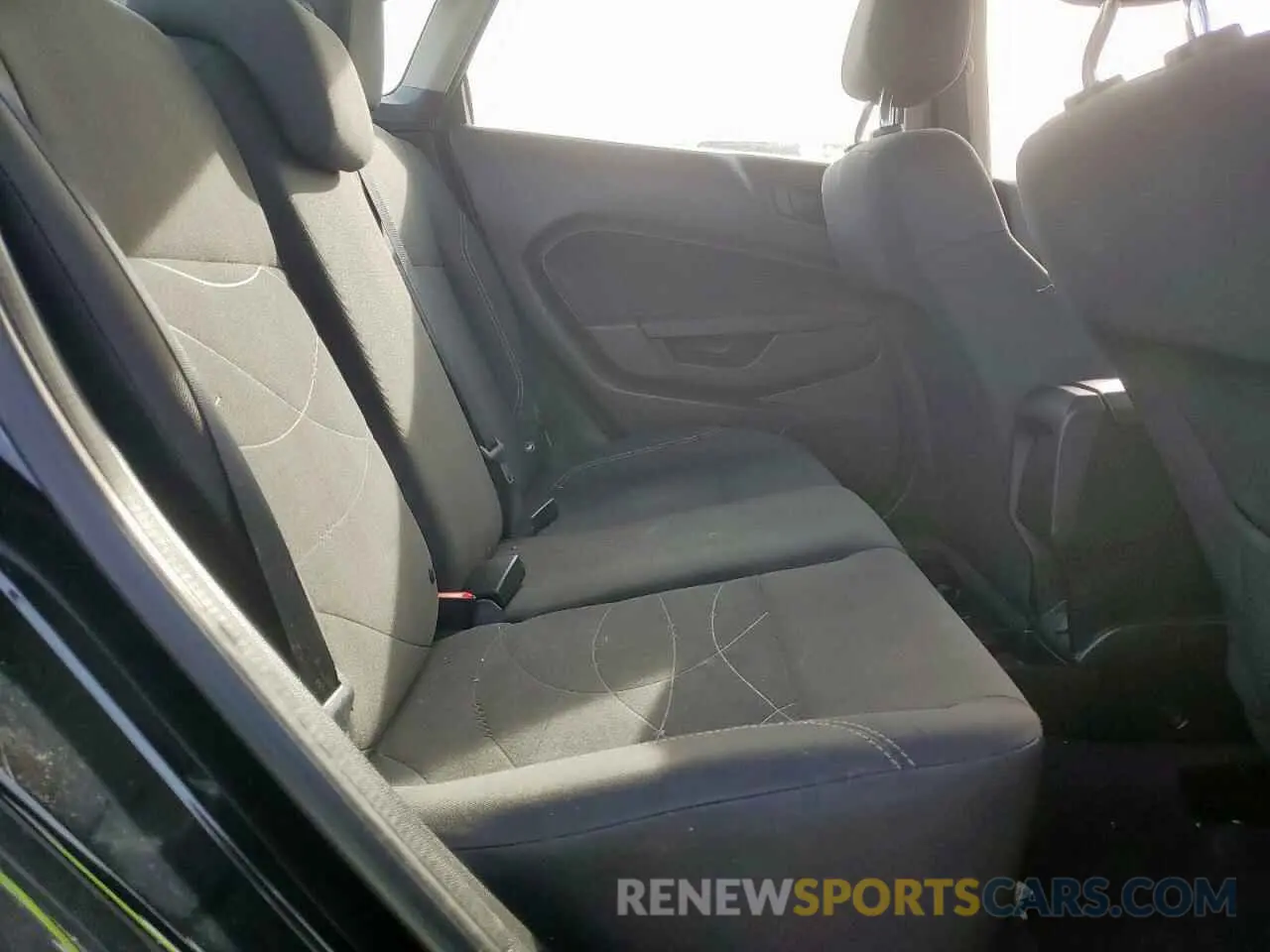 10 fotografías del automóvil dañado 3FADP4BJ5KM163582 FORD FIESTA 2019