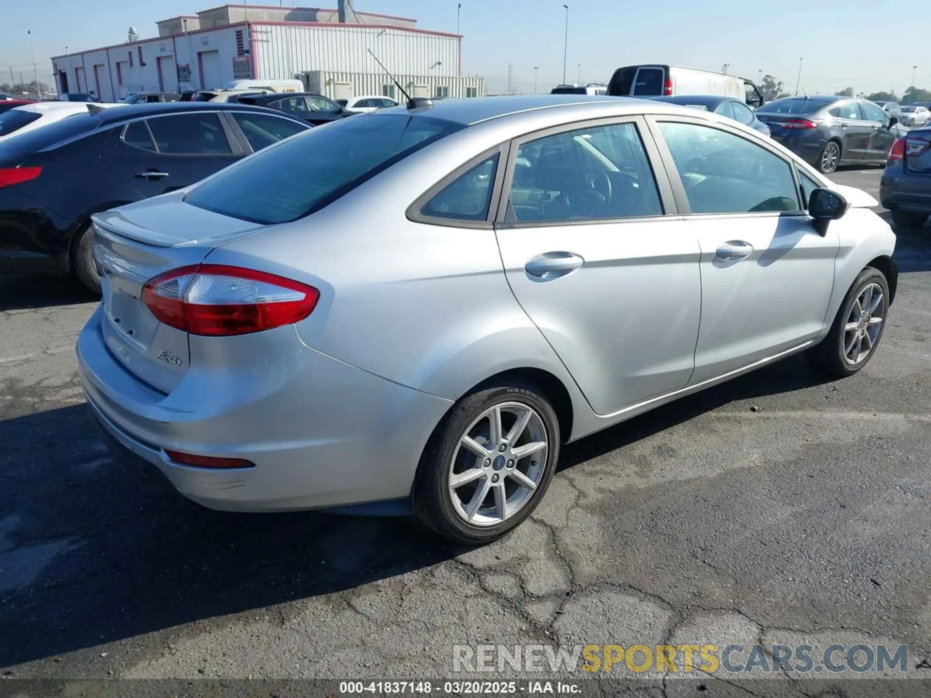 4 fotografías del automóvil dañado 3FADP4BJ6KM150081 FORD FIESTA 2019